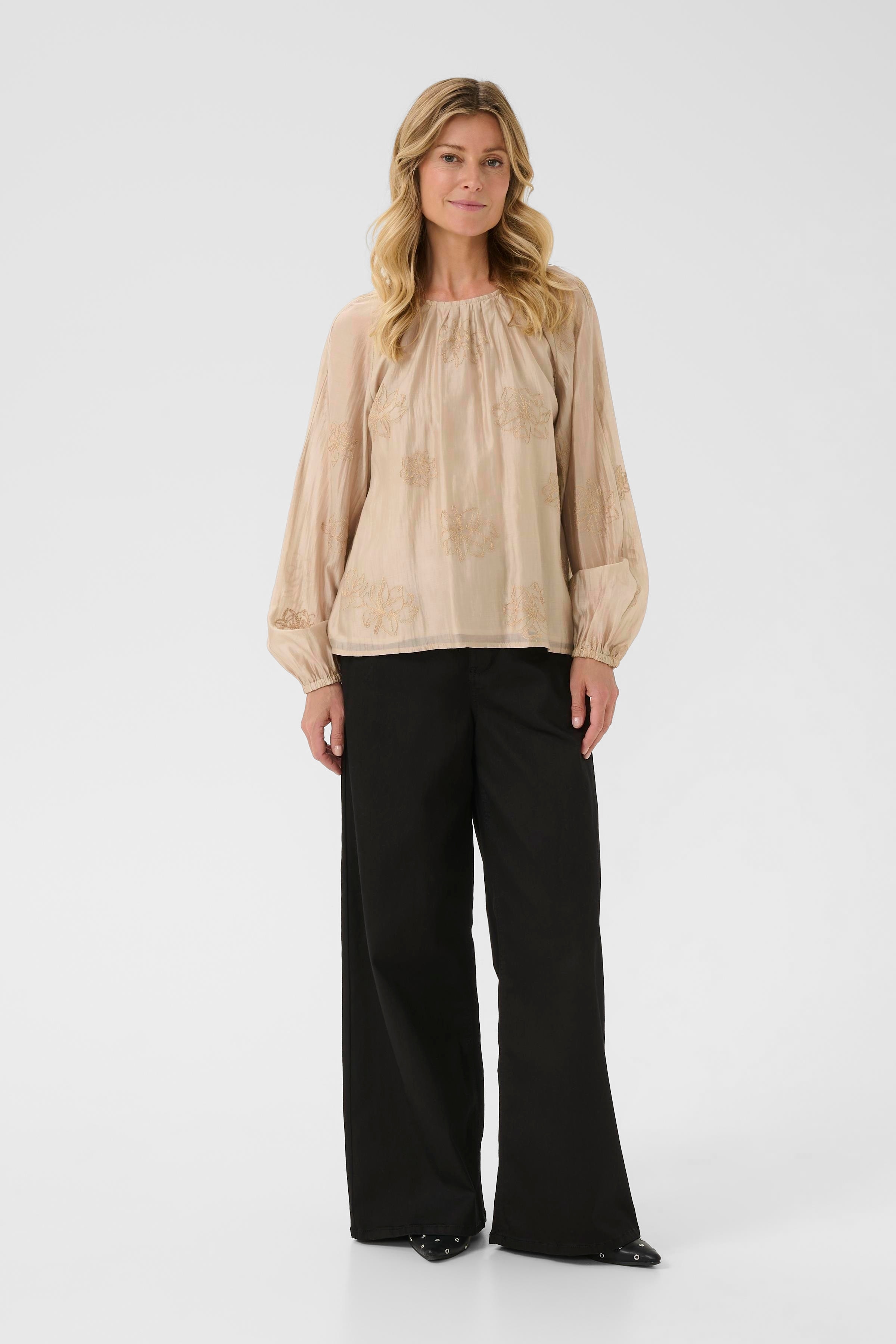 CRBine Bluse LOOKBOOK FRONT 10614185-161407