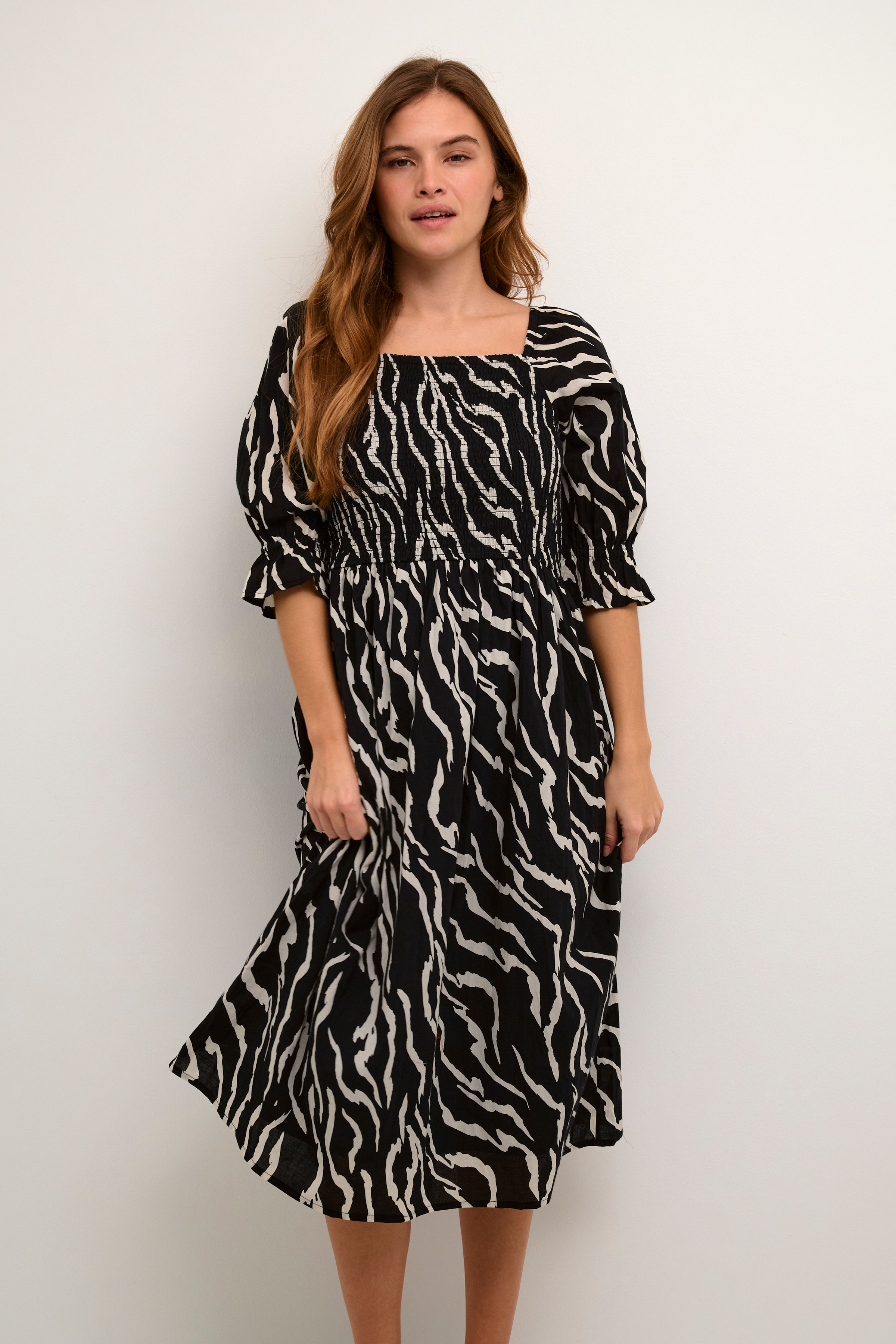 KAwhippa Kjole LOOKBOOK FRONT 10506441-103939