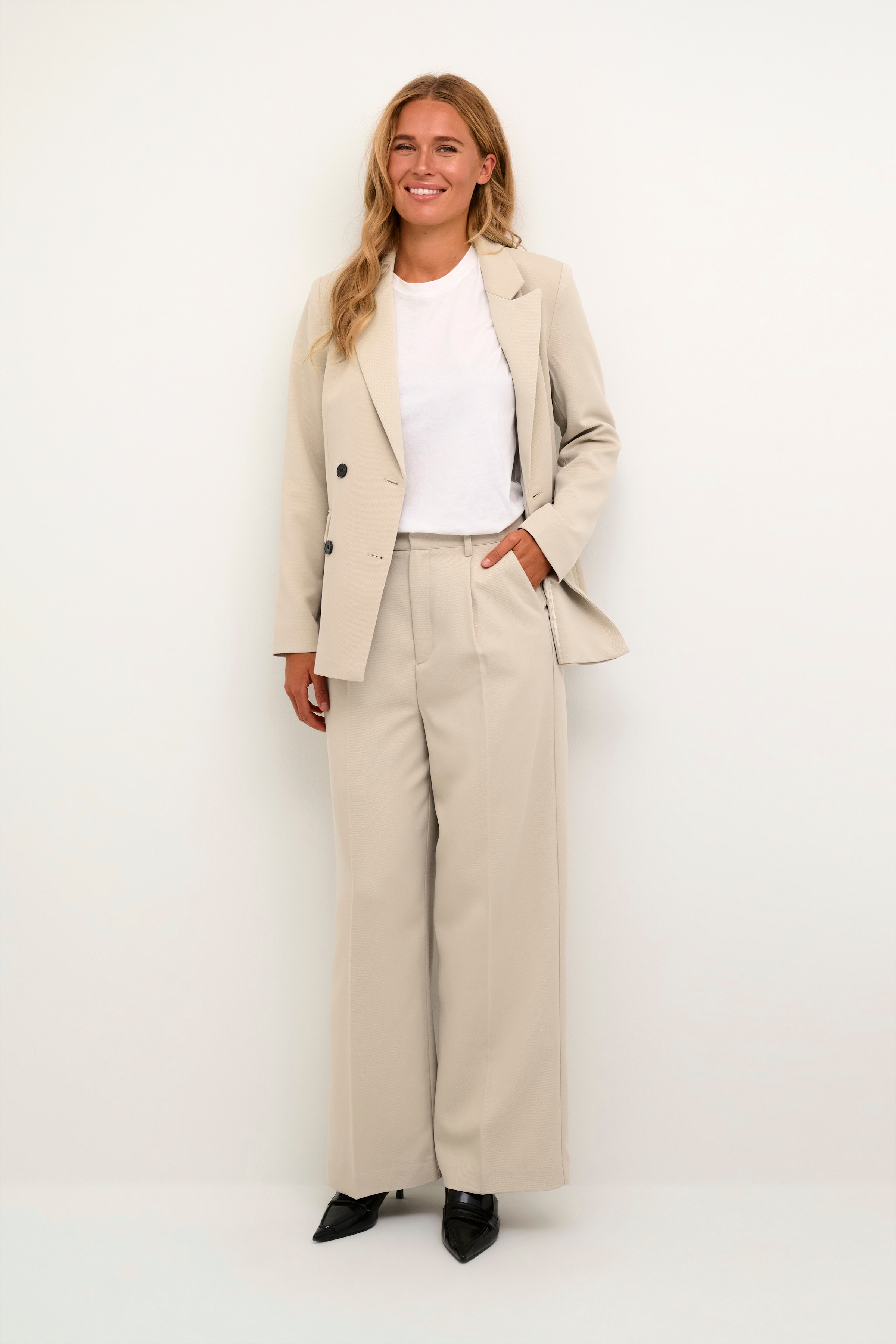 KAelona Trousers LOOKBOOK FRONT 10508366-151305