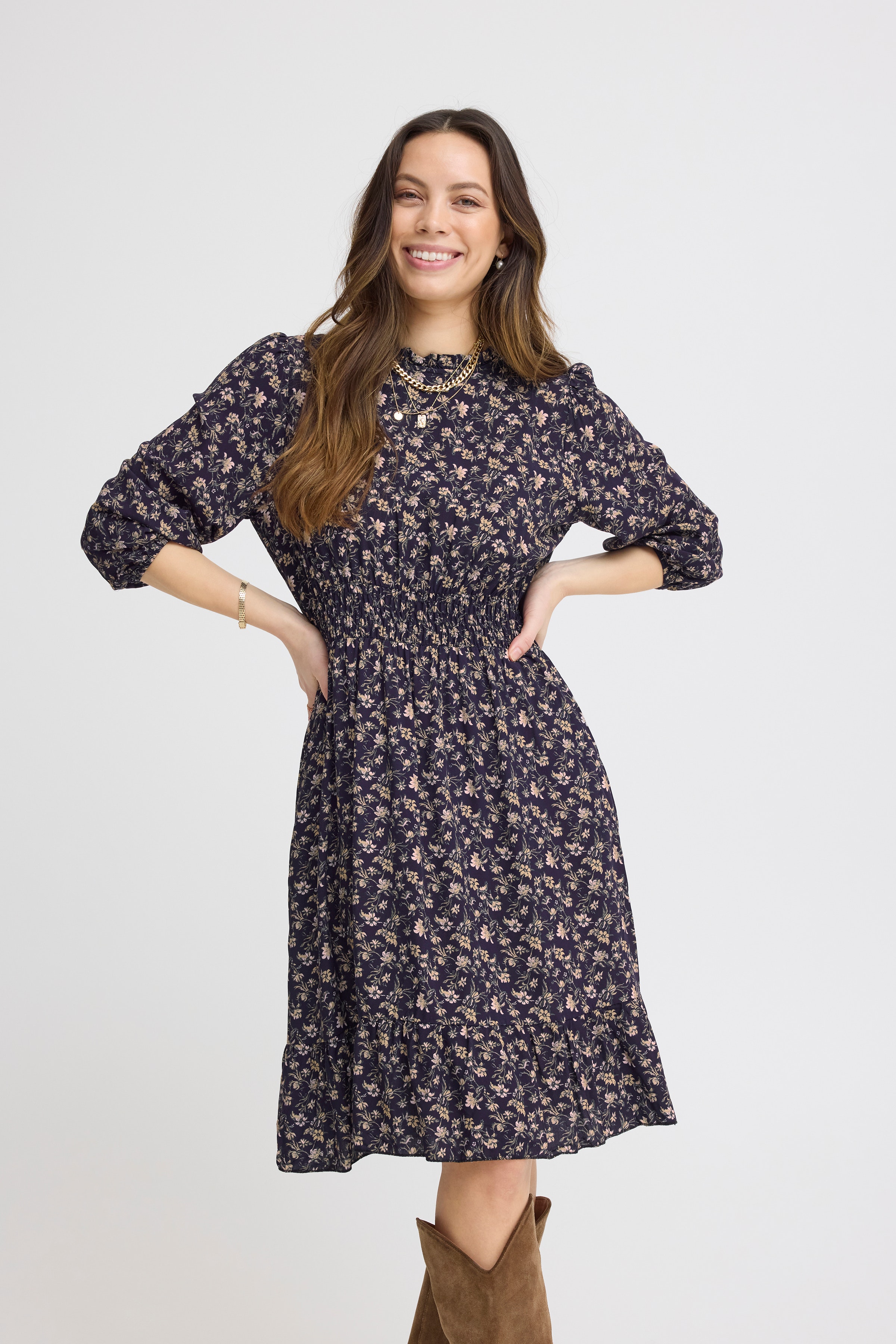 SBILENA Kjole LOOKBOOK FRONT 22100915-193923
