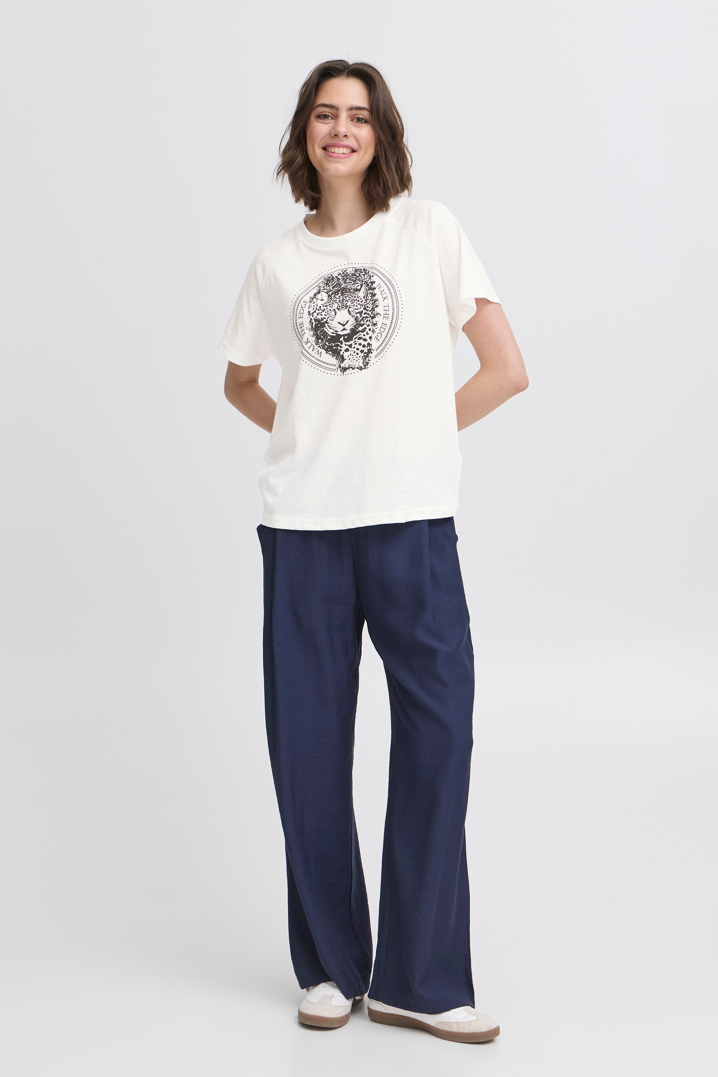 FRELINA T-shirt LOOKBOOK FRONT 20615456-201237