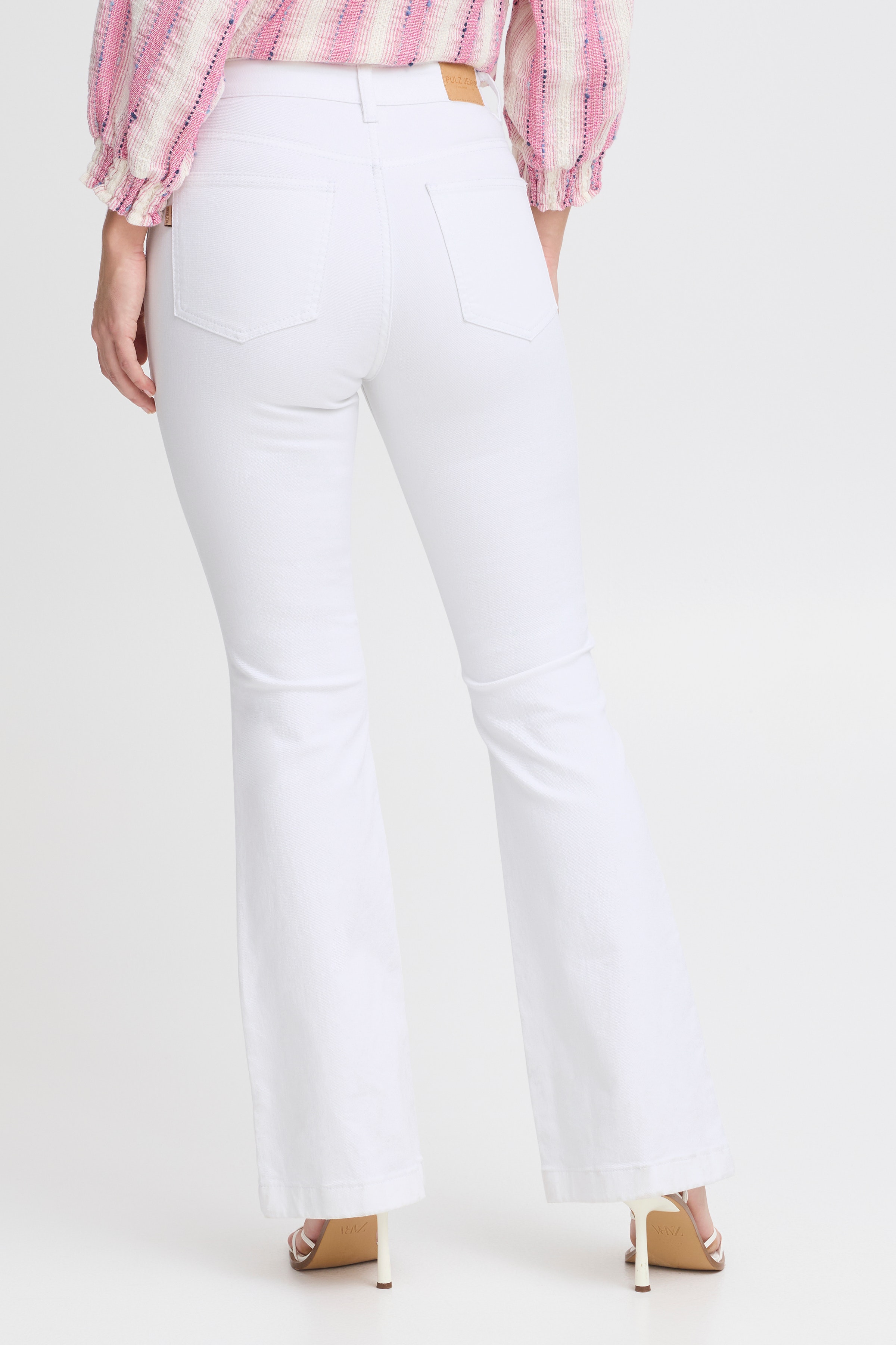 PZBECCA Jeans LOOKBOOK BACK 50209016-200003