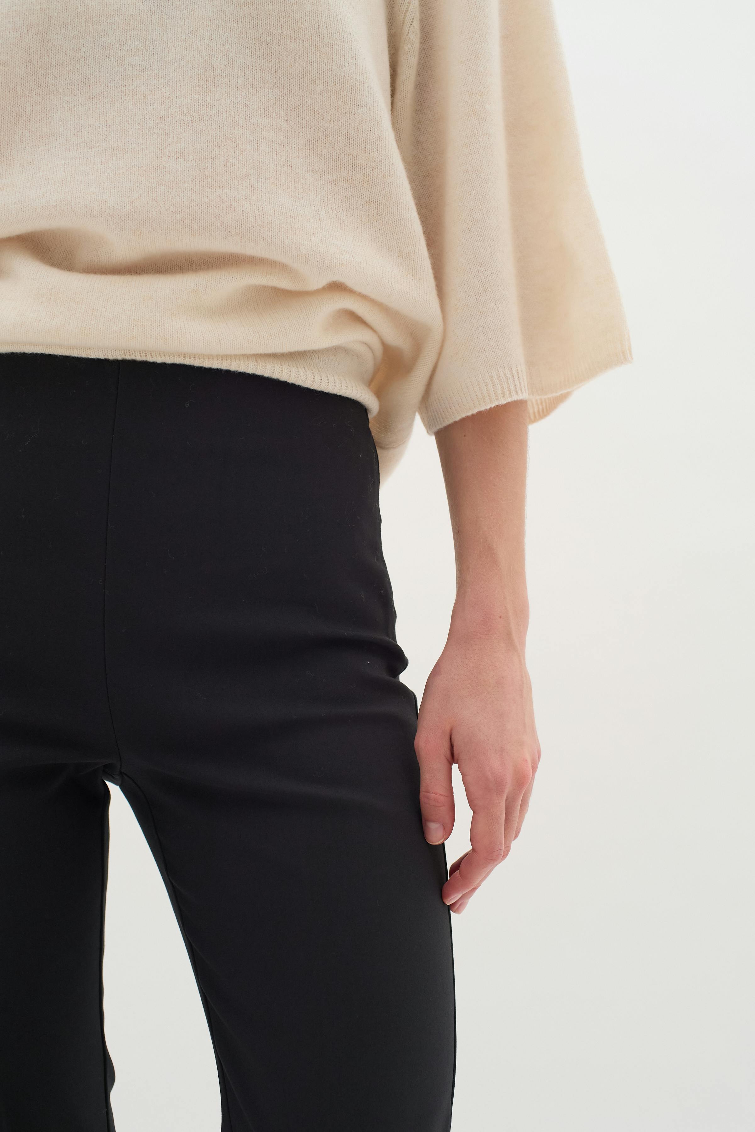 ZiggiIW Kickflare Trousers LOOKBOOK DETAIL 30109516-194008