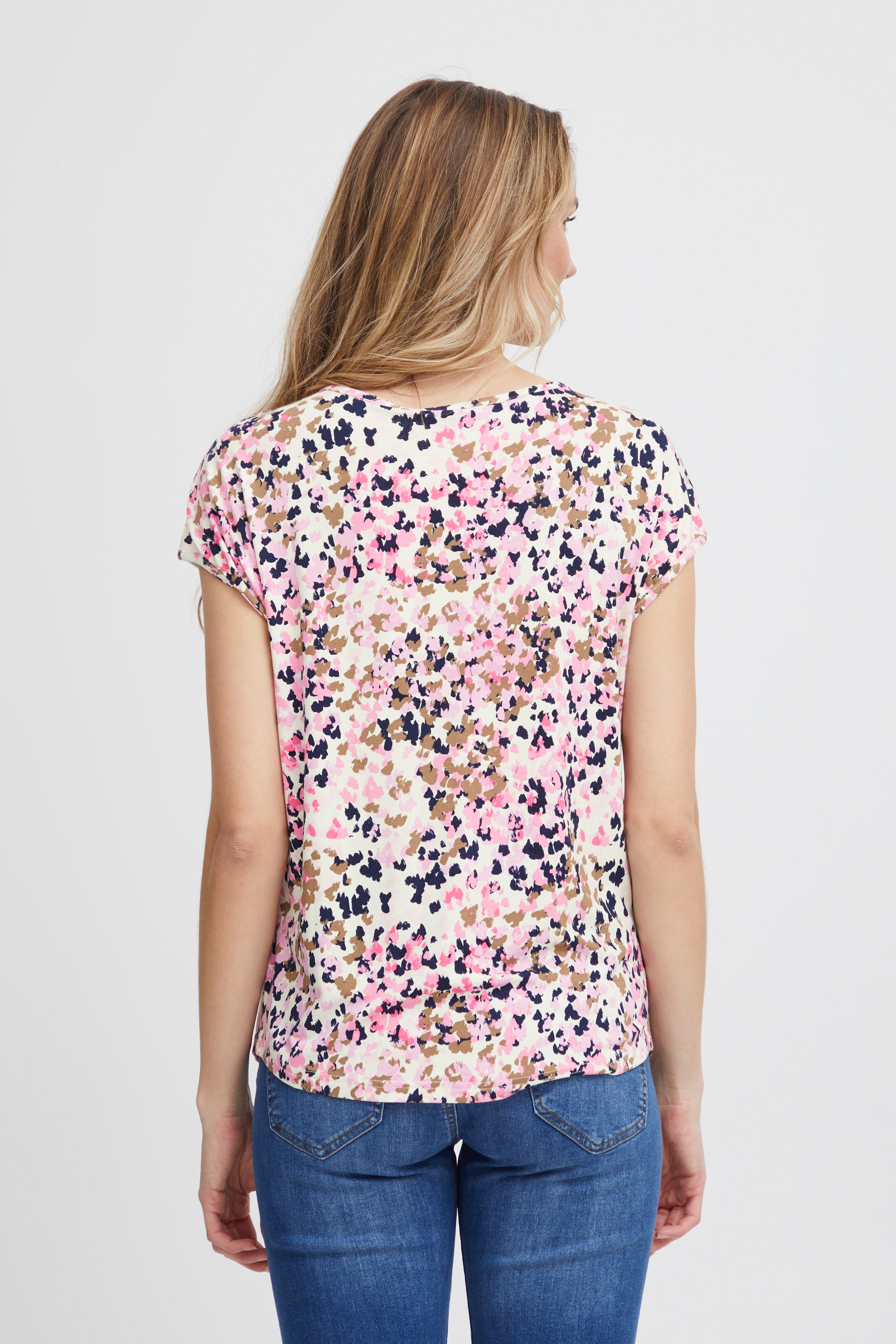 FRDOTTIE T-shirt LOOKBOOK DETAIL 20610651-203812