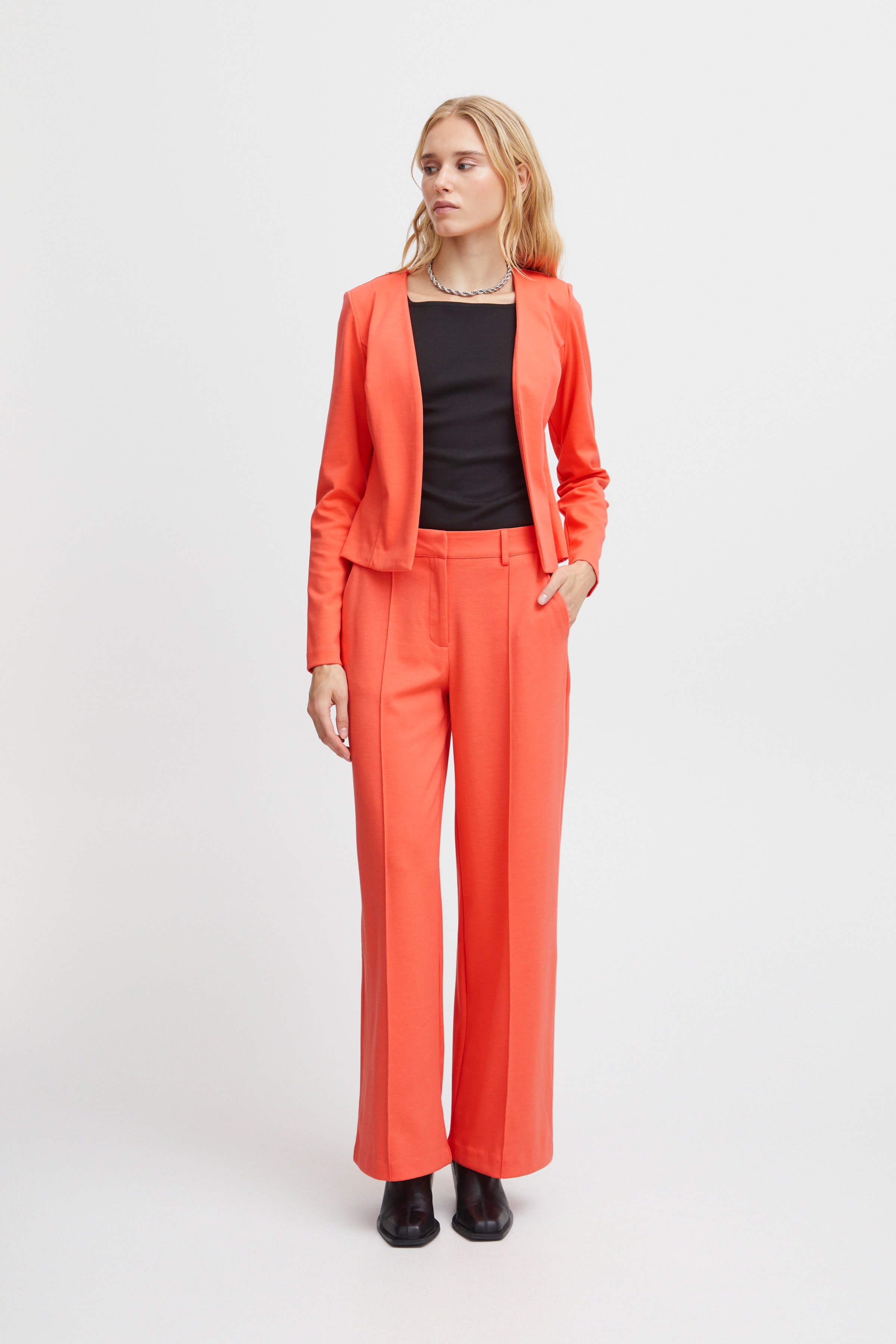 IHKATE WIDE Bukser LOOKBOOK FRONT 20116768-171656