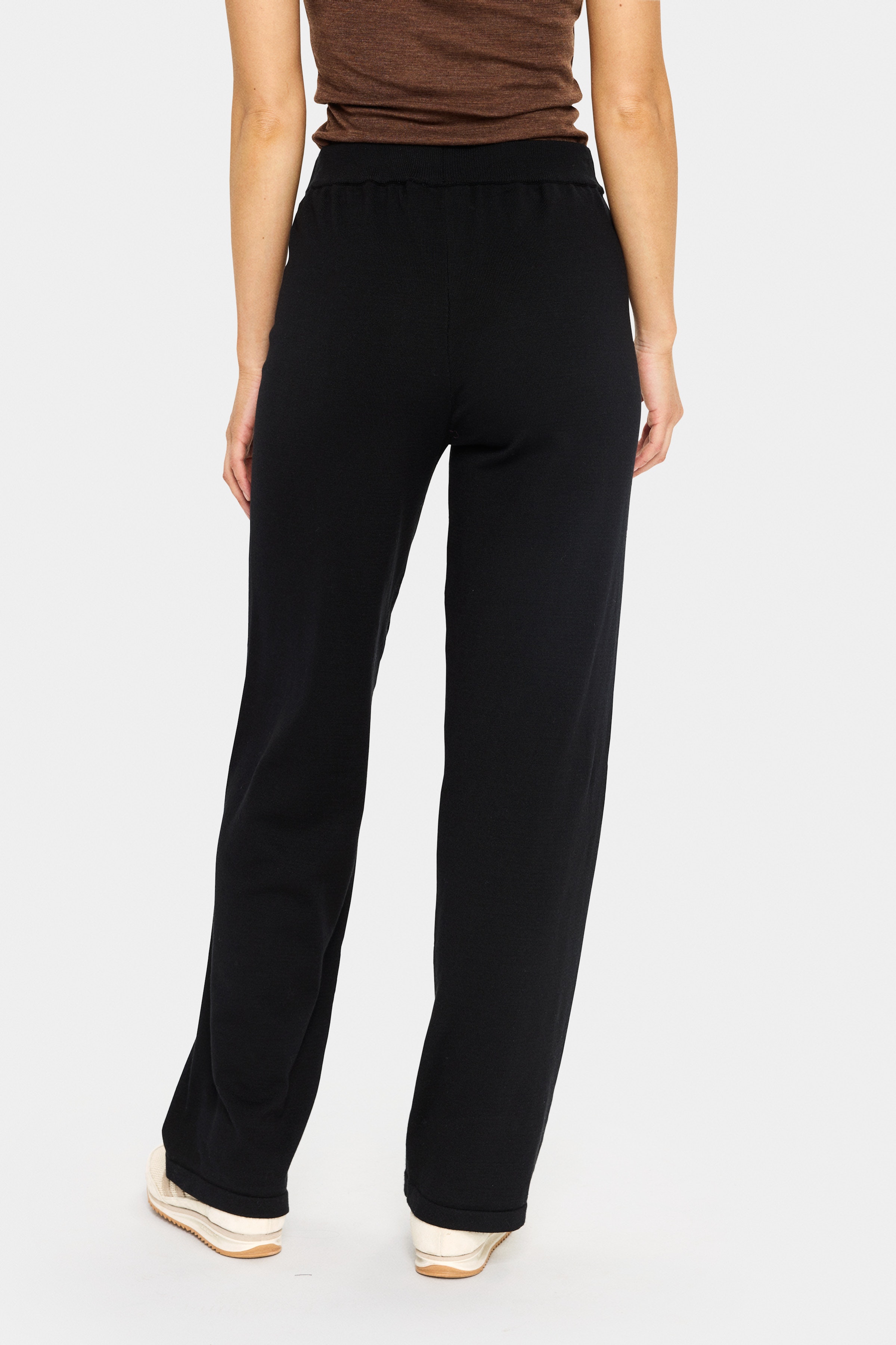 MilaSZ Trousers LOOKBOOK BACK 30511095-193911
