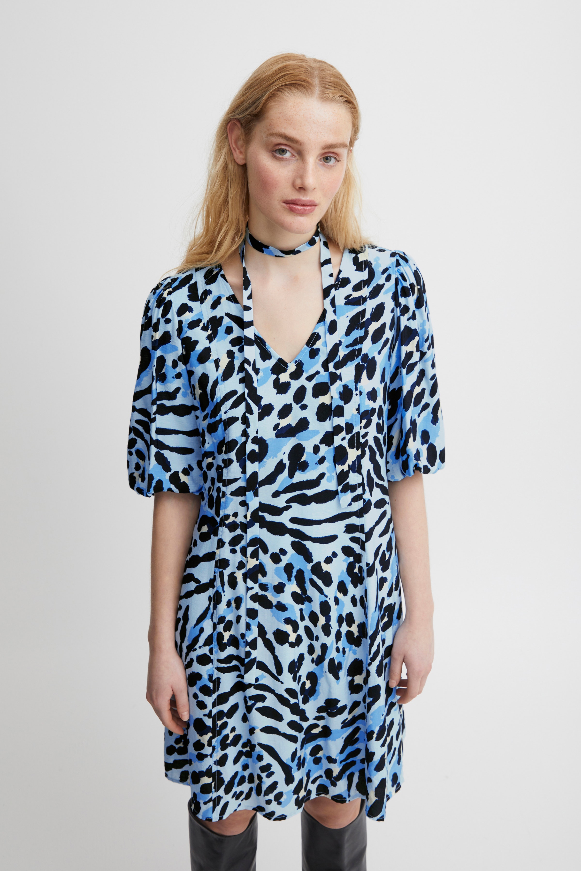 IHSEONORA Kjole LOOKBOOK FRONT 20118342-201893