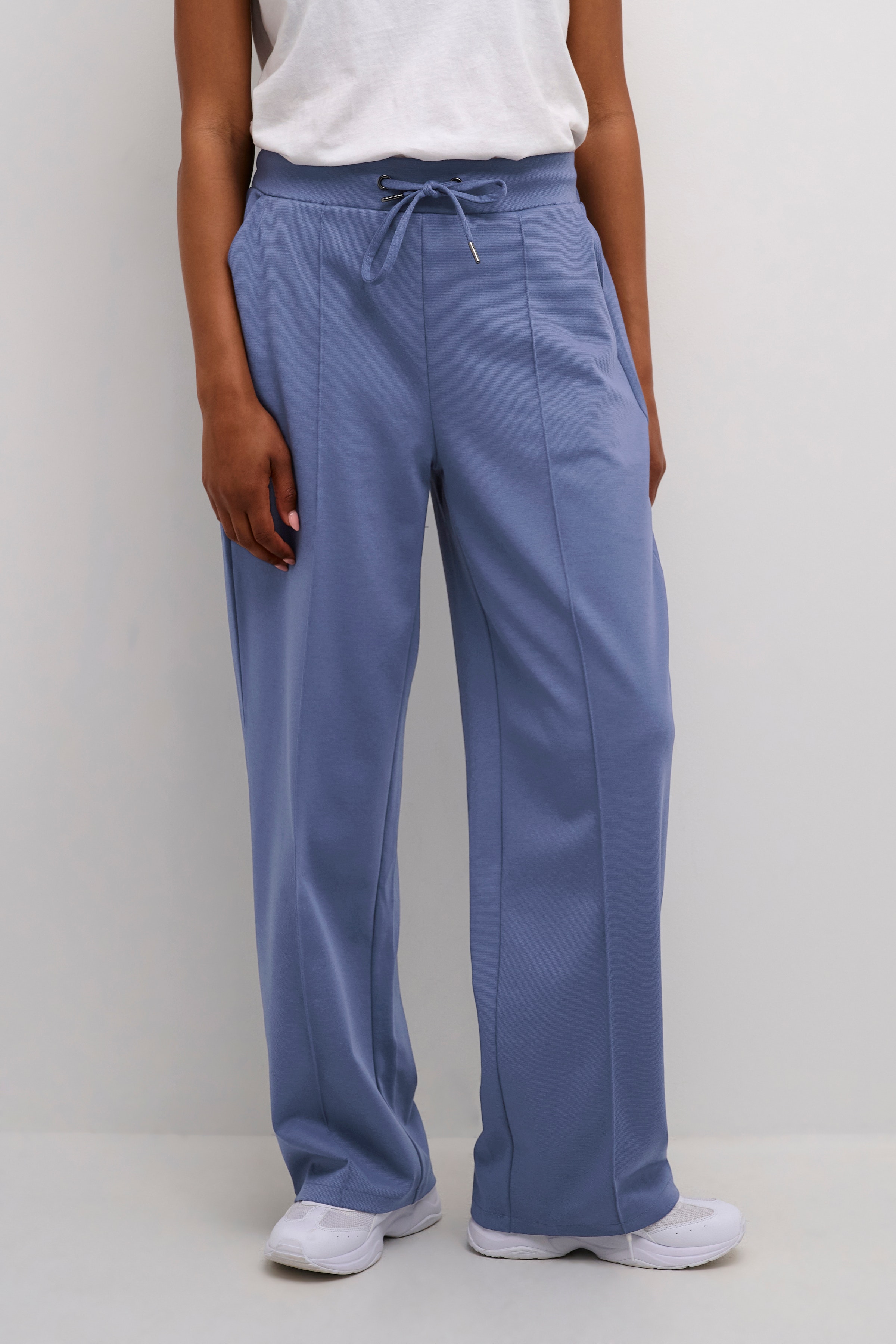 KAjenny Trousers LOOKBOOK FRONT 10508621-193928