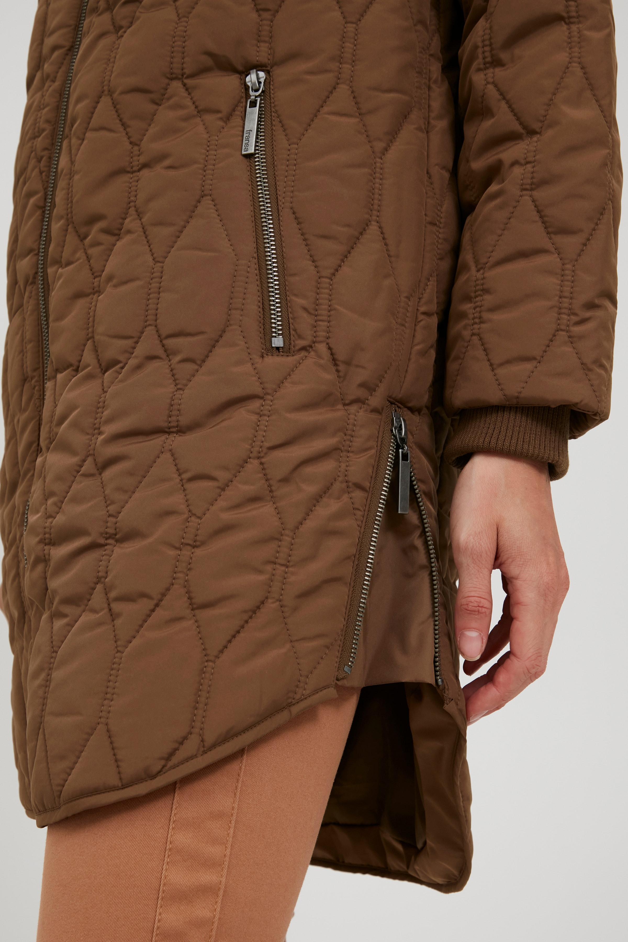 Outerwear LOOKBOOK DETAIL 20609447-200943