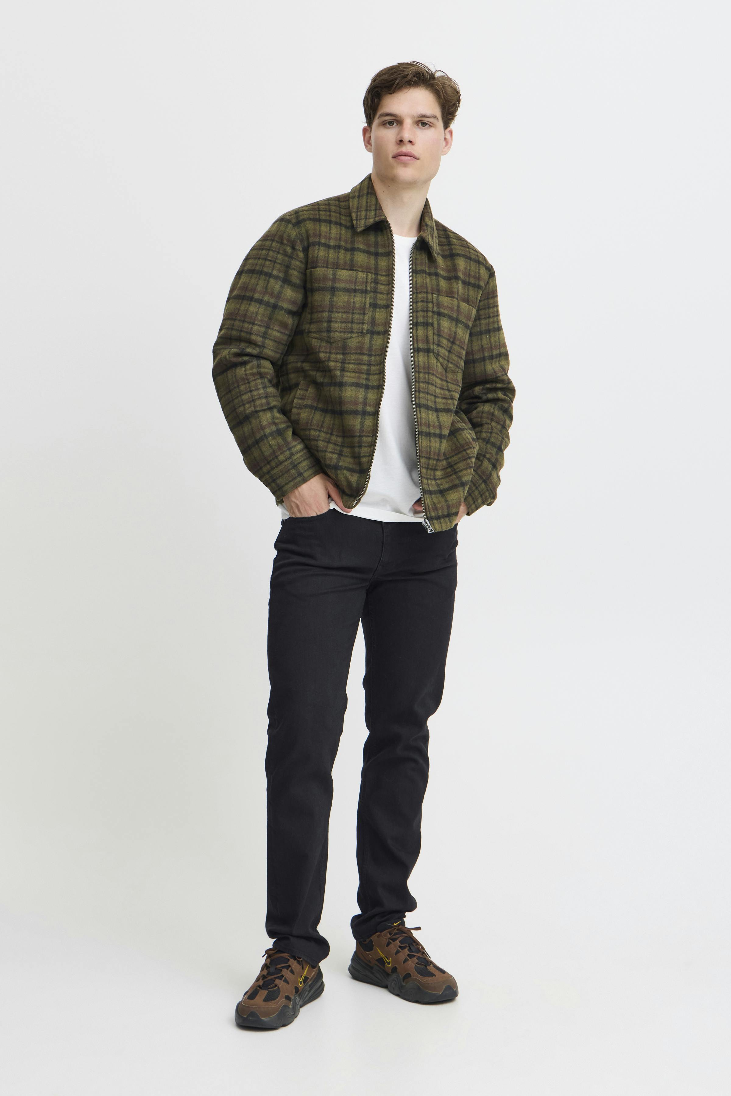 Outerwear LOOKBOOK FRONT 20717478-190414