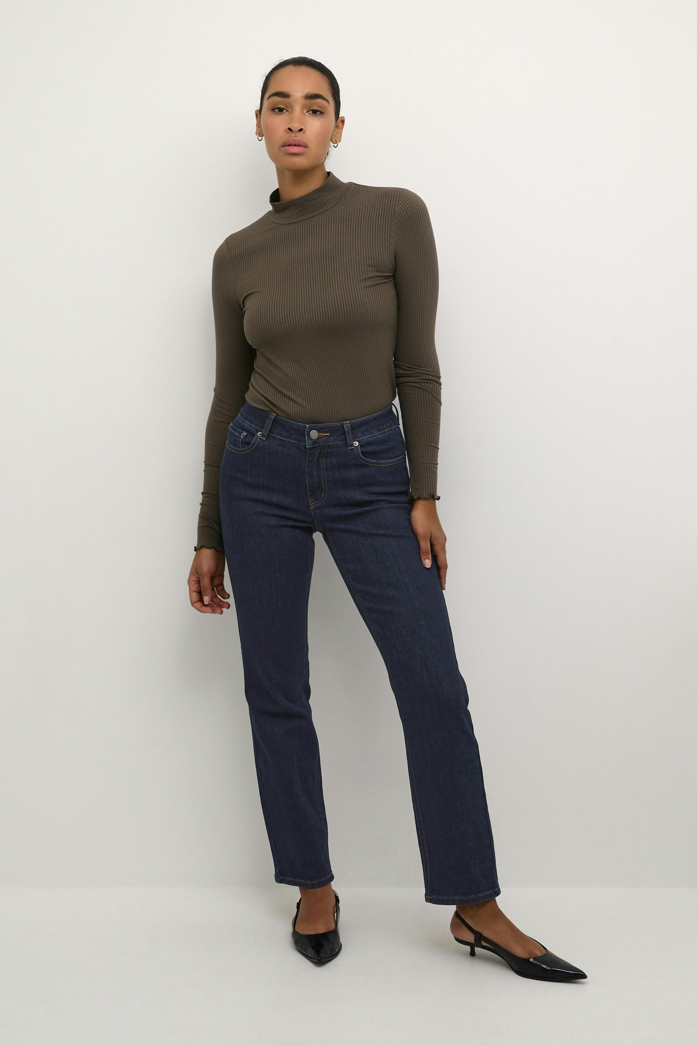 KAsinem Straight Jeans LOOKBOOK FRONT 10508384-106360