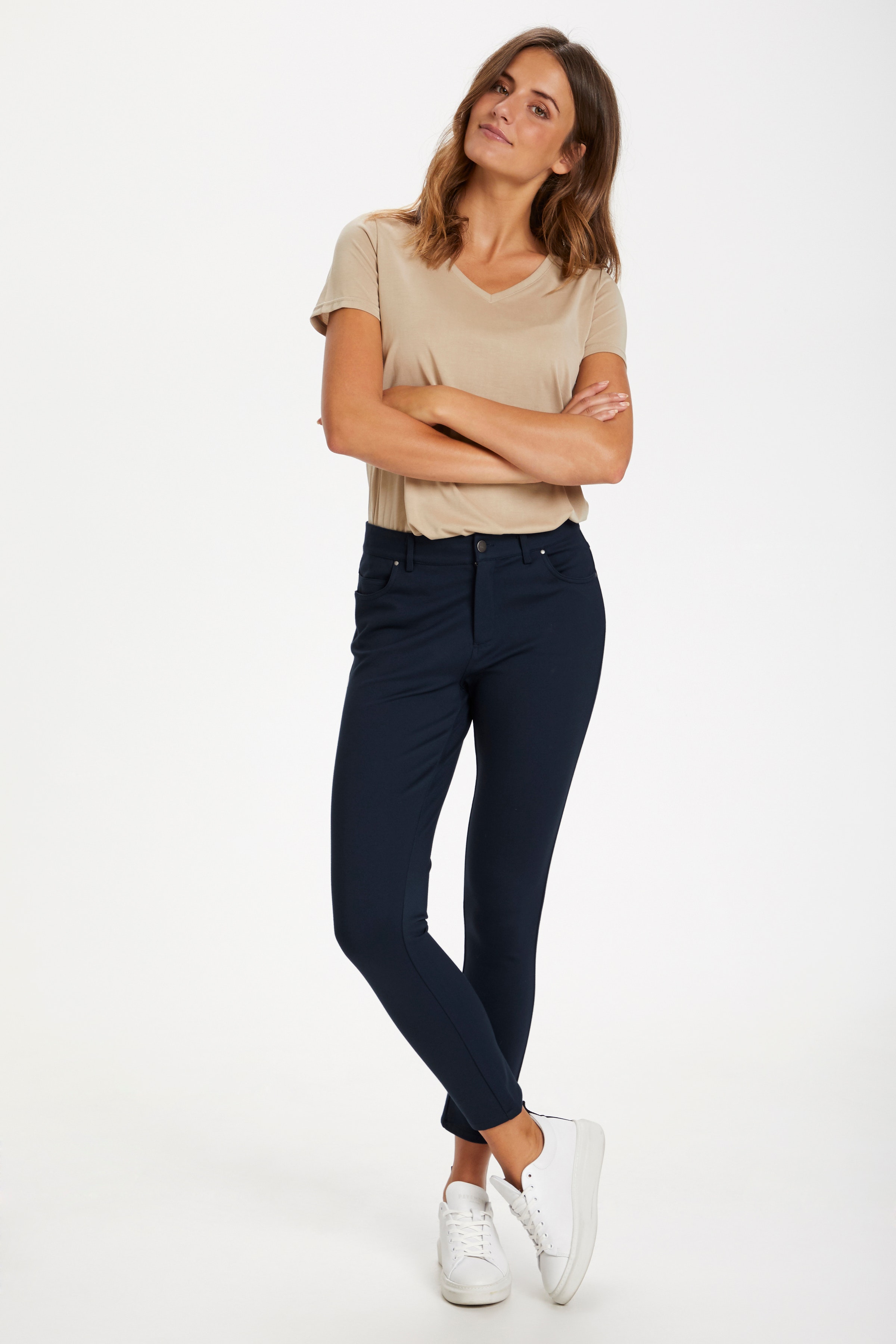 Casual Hose LOOKBOOK FRONT 20608119-194010