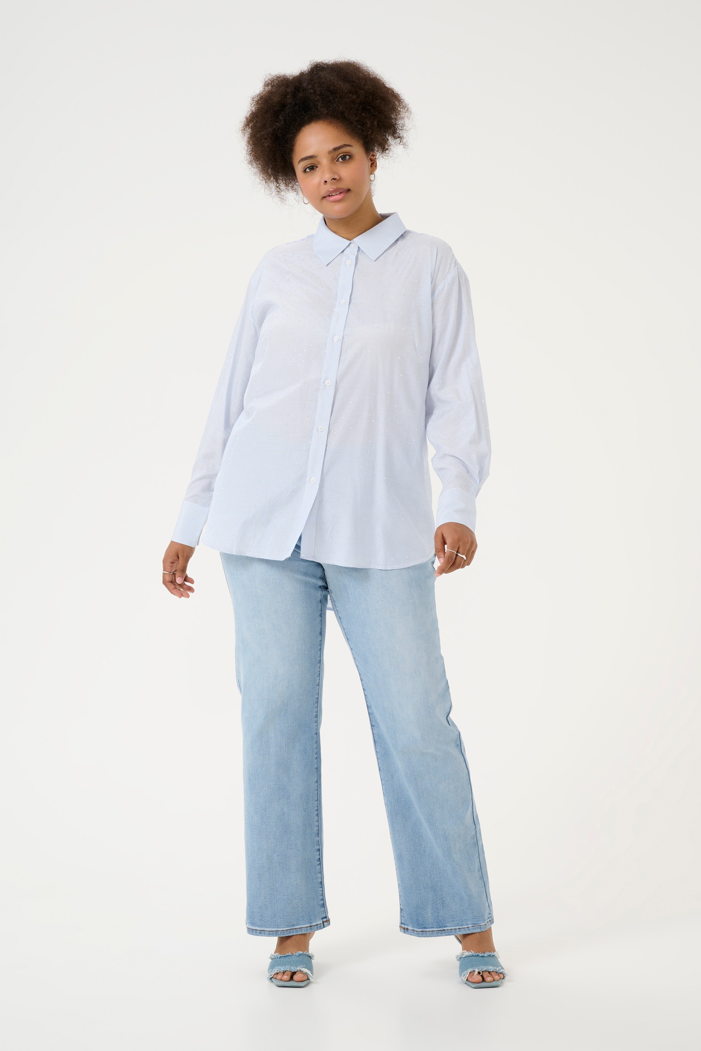 KCmilana Shirt LOOKBOOK FRONT 10583058-107269