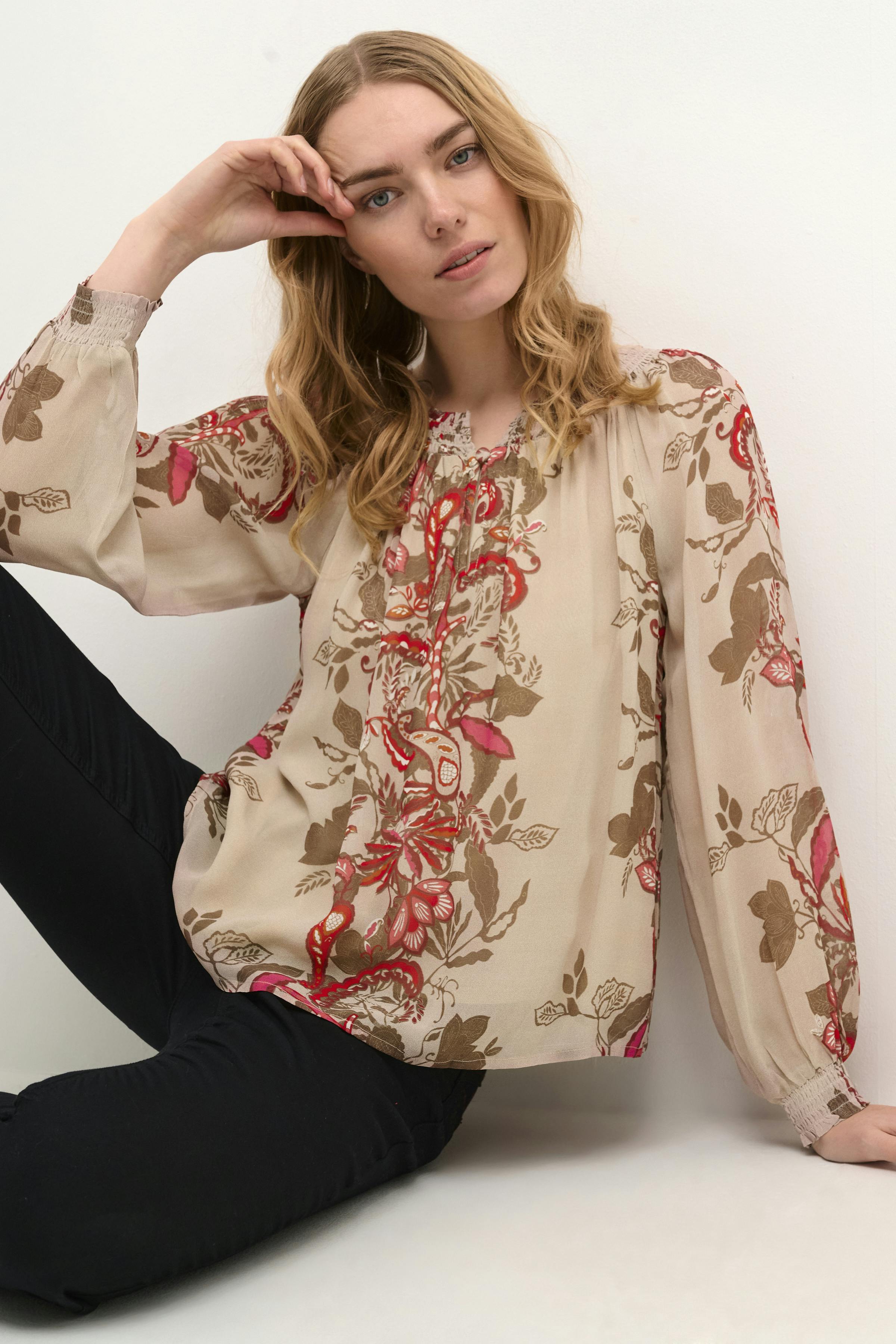 CRNoviba Blouse LOOKBOOK DETAIL 10611831-104592