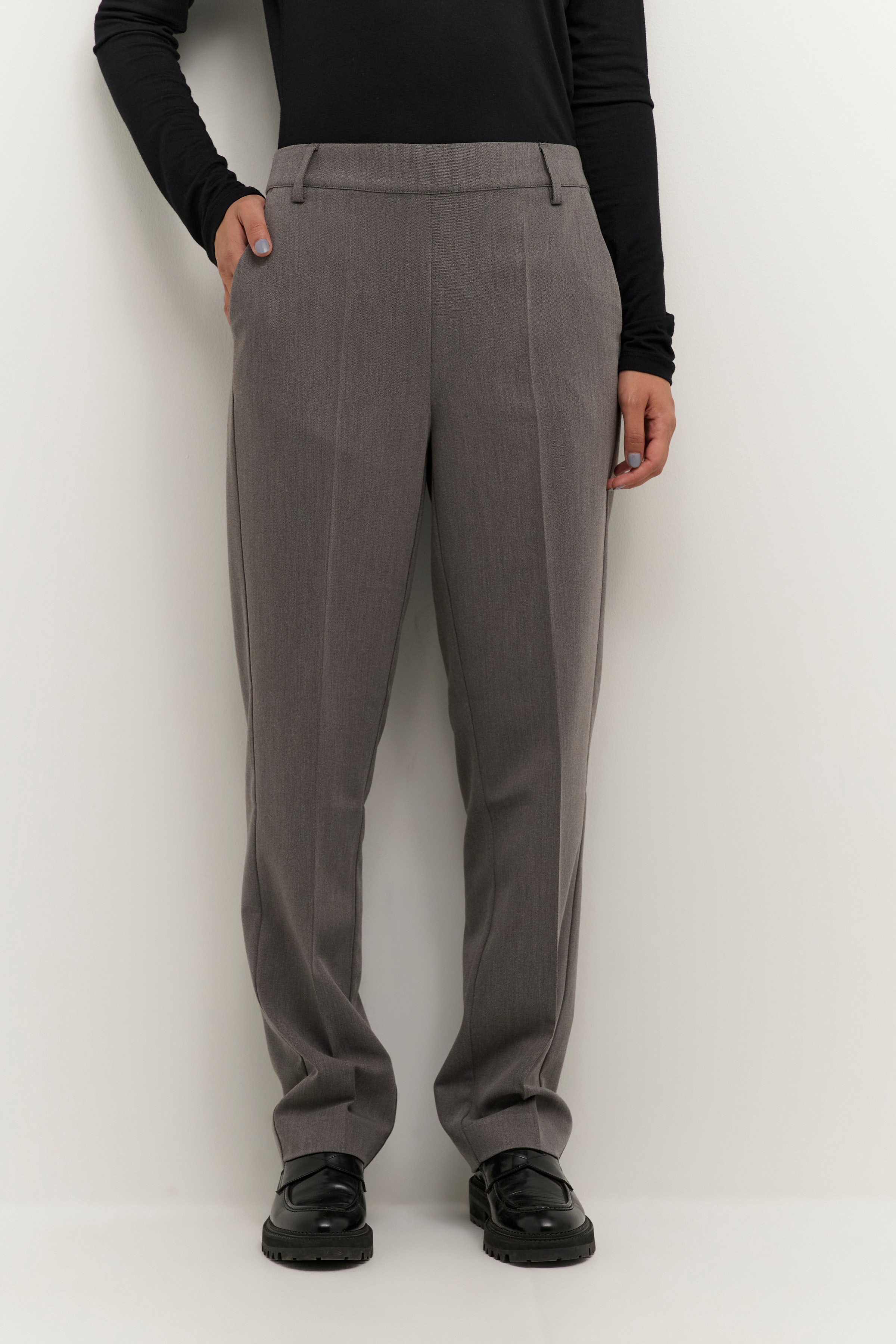 KAsakura Trousers LOOKBOOK FRONT 10506858-100125