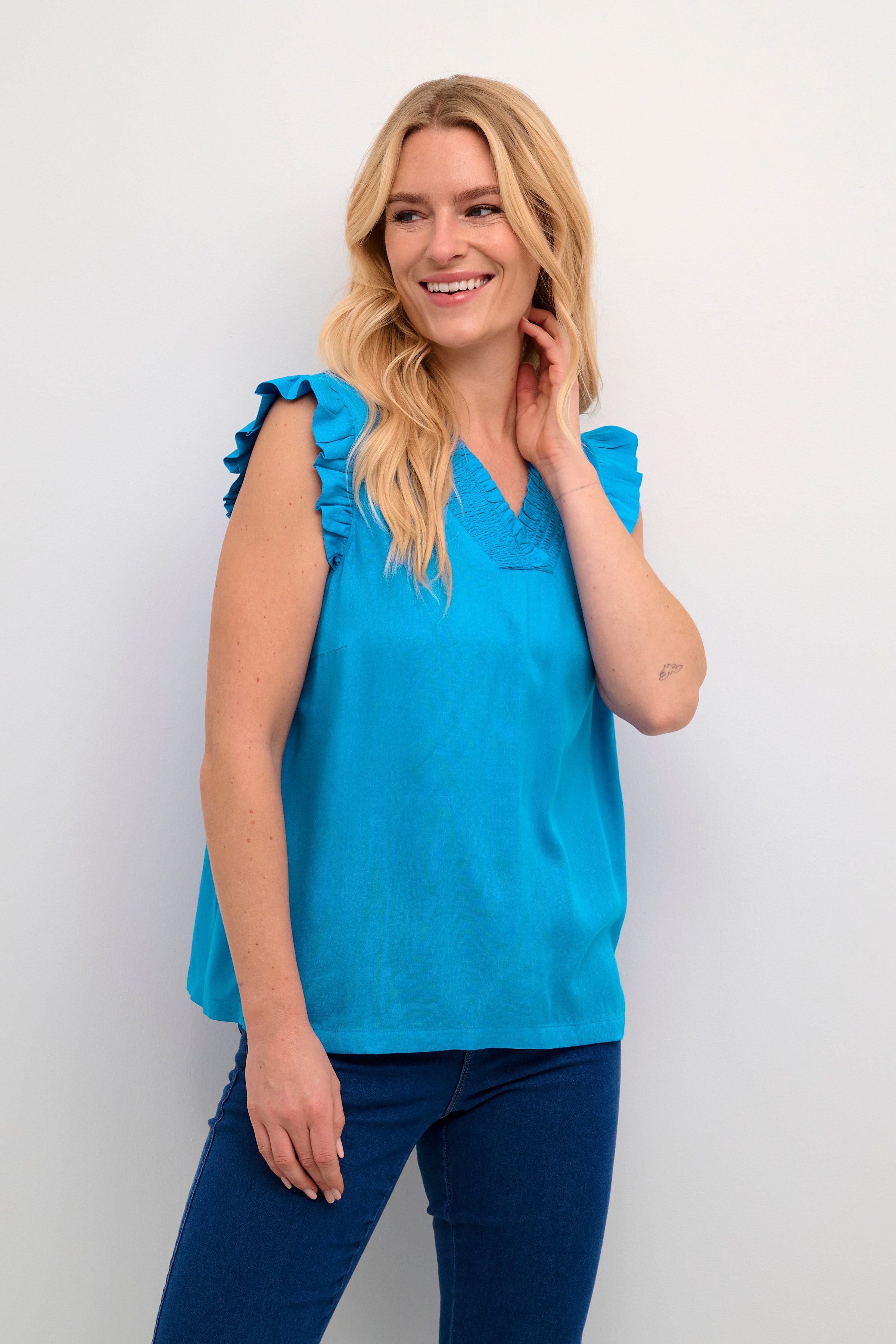KAdahlia Bluse LOOKBOOK FRONT 10508865-184140