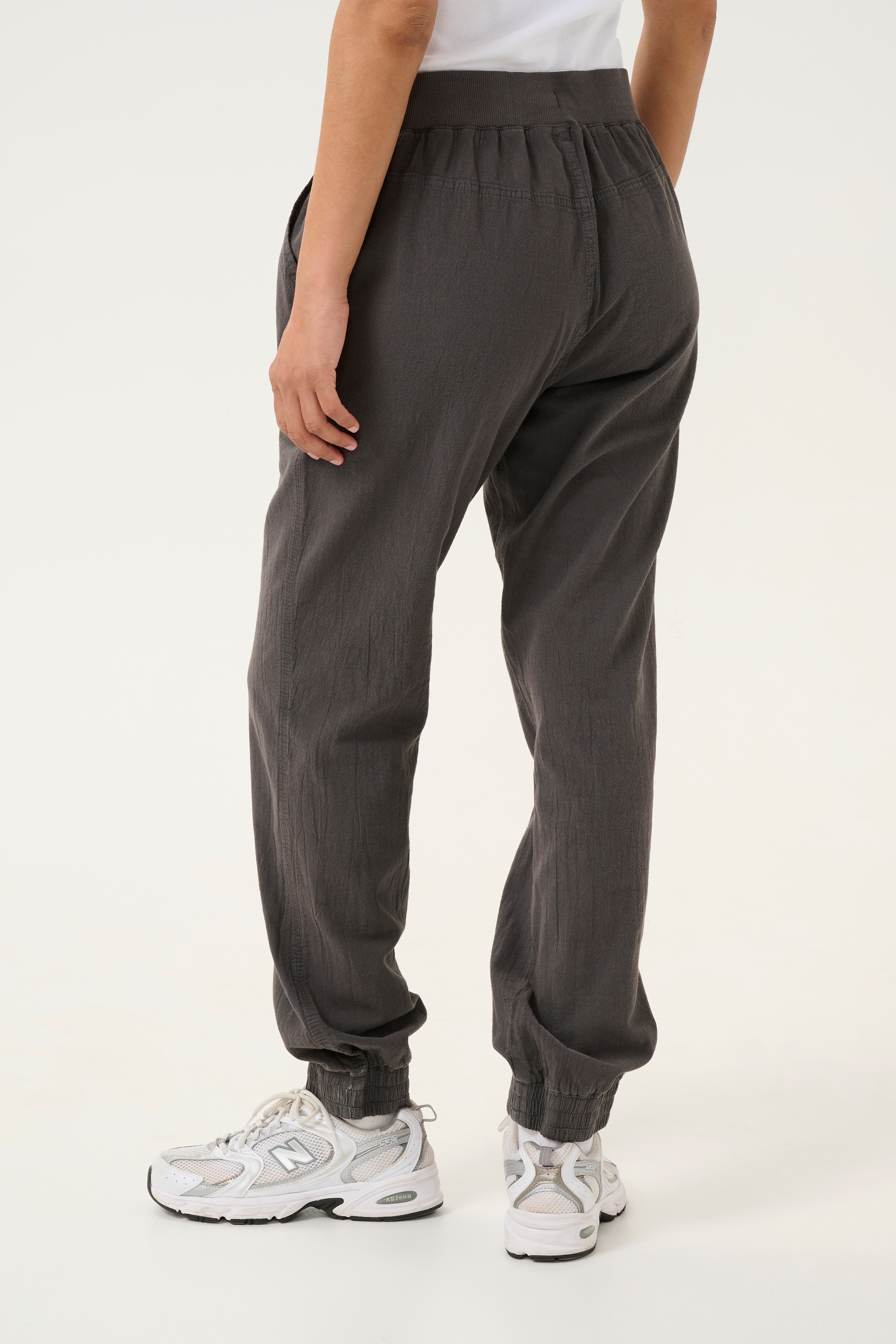 KAnaya Bukser LOOKBOOK BACK 10505397-190205