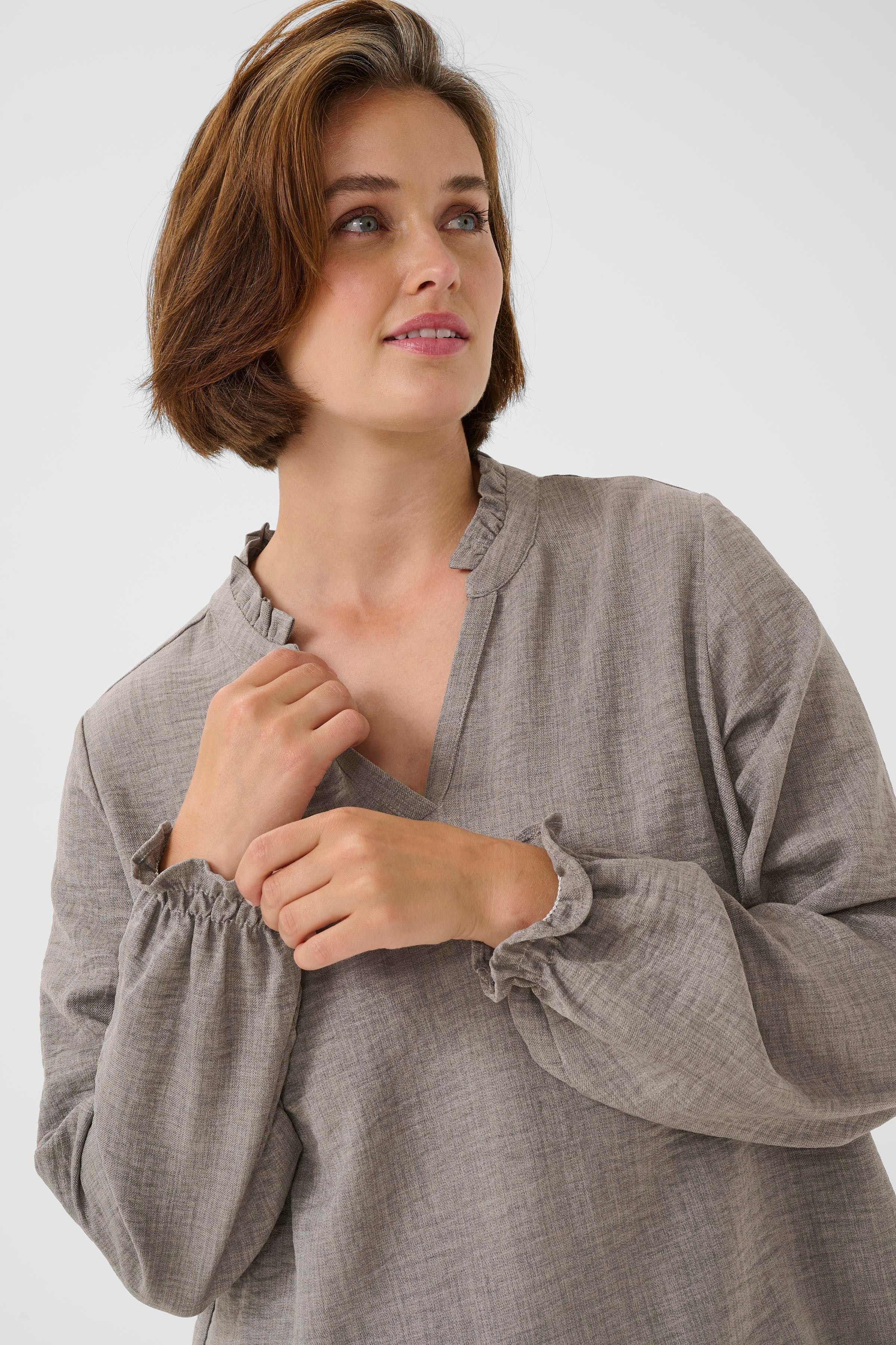 BPoda Blouse LOOKBOOK DETAIL 40200075-1813041