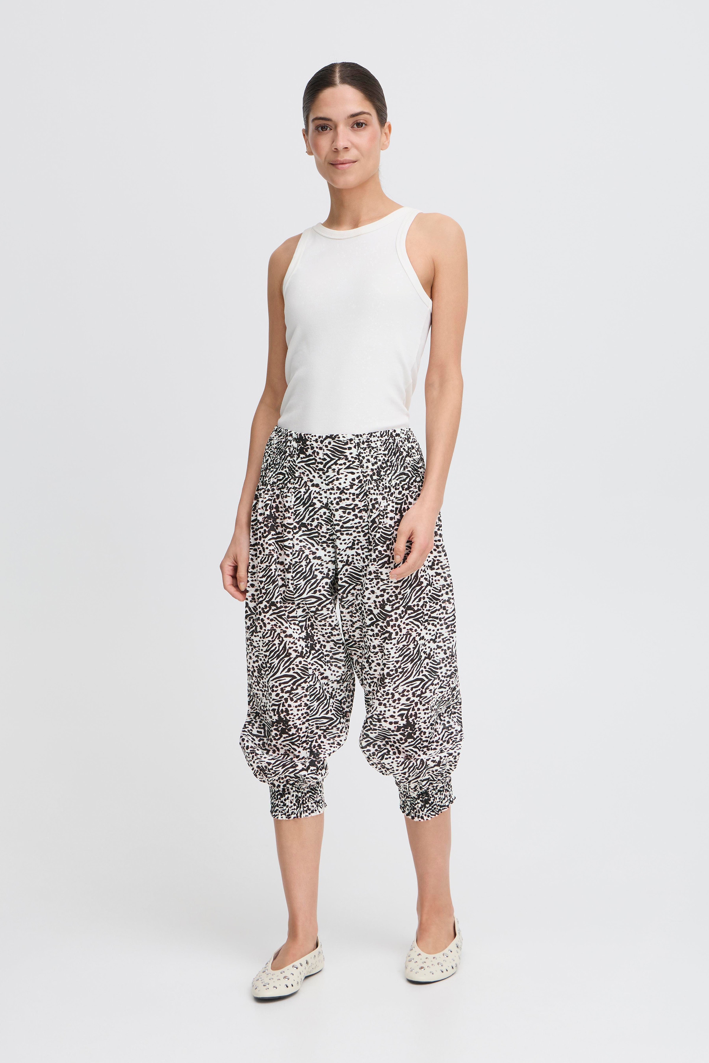 PZJILL Byxor LOOKBOOK FRONT 50200339-204876