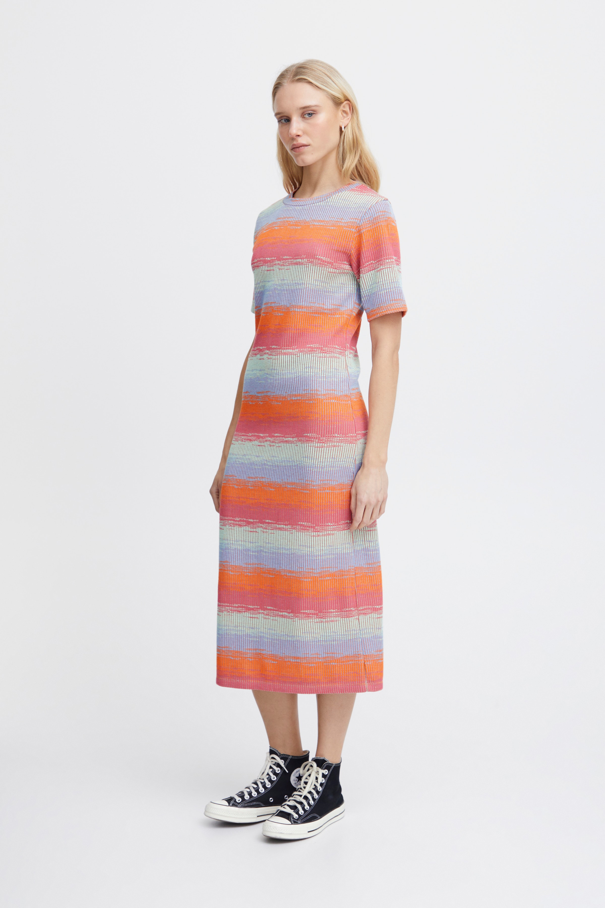 IHODELA Kjole LOOKBOOK FRONT 20120778-202883