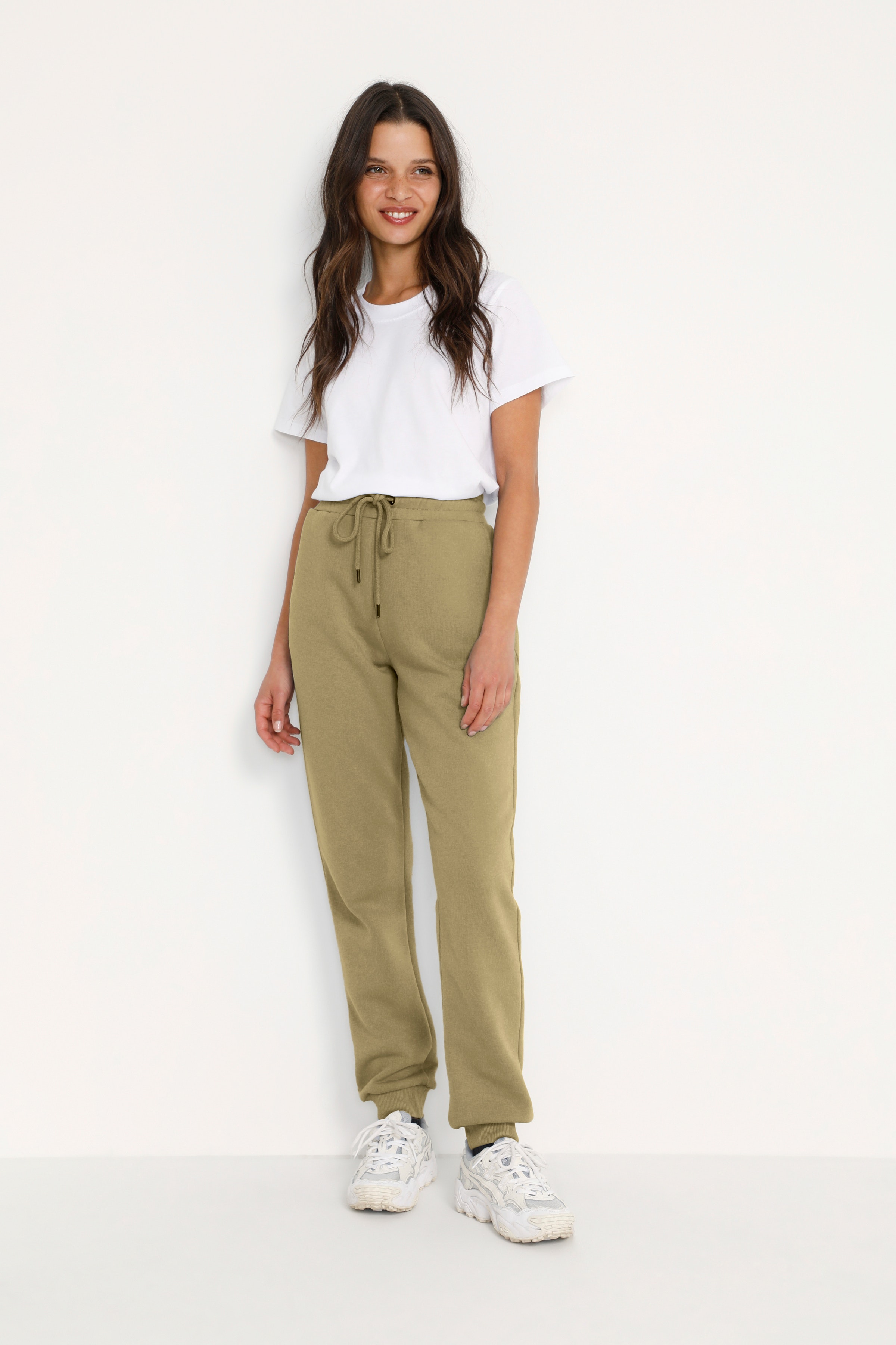 KAlizzy Byxor LOOKBOOK FRONT 10506144-170618