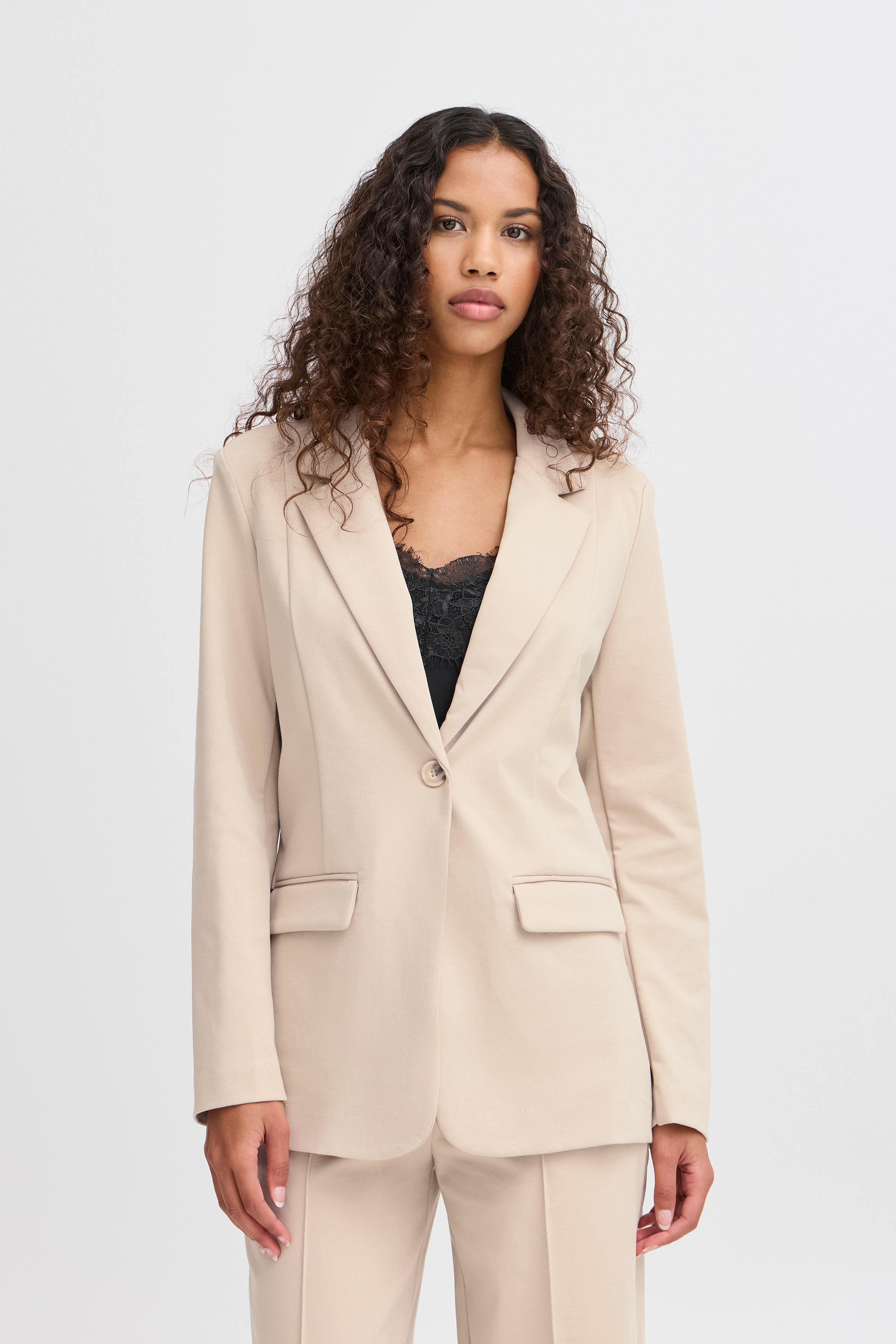 IHKATE LONG Blazer LOOKBOOK FRONT 20121368-151308