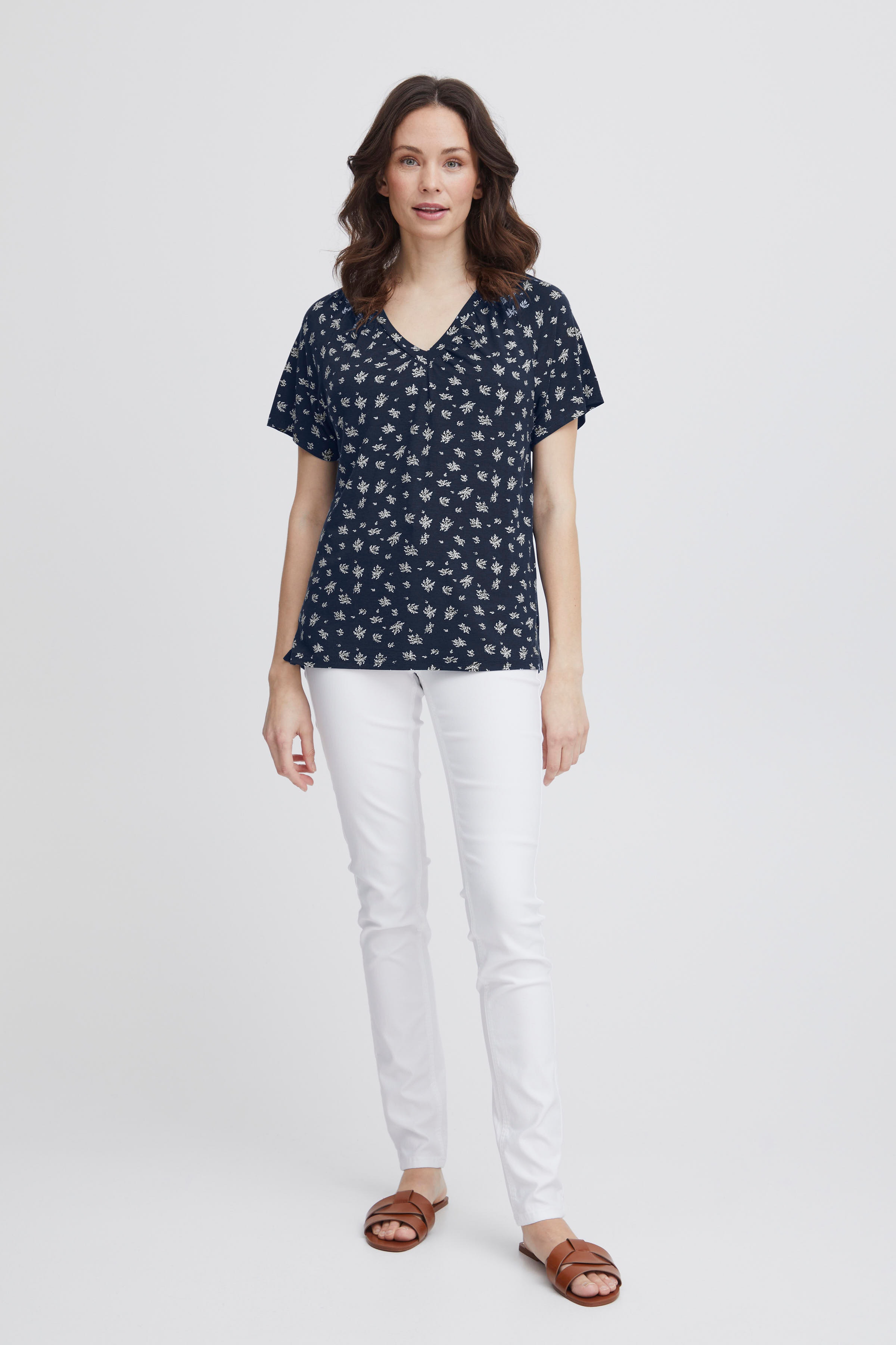 FRSANIE T-shirt LOOKBOOK FRONT 20614754-200119