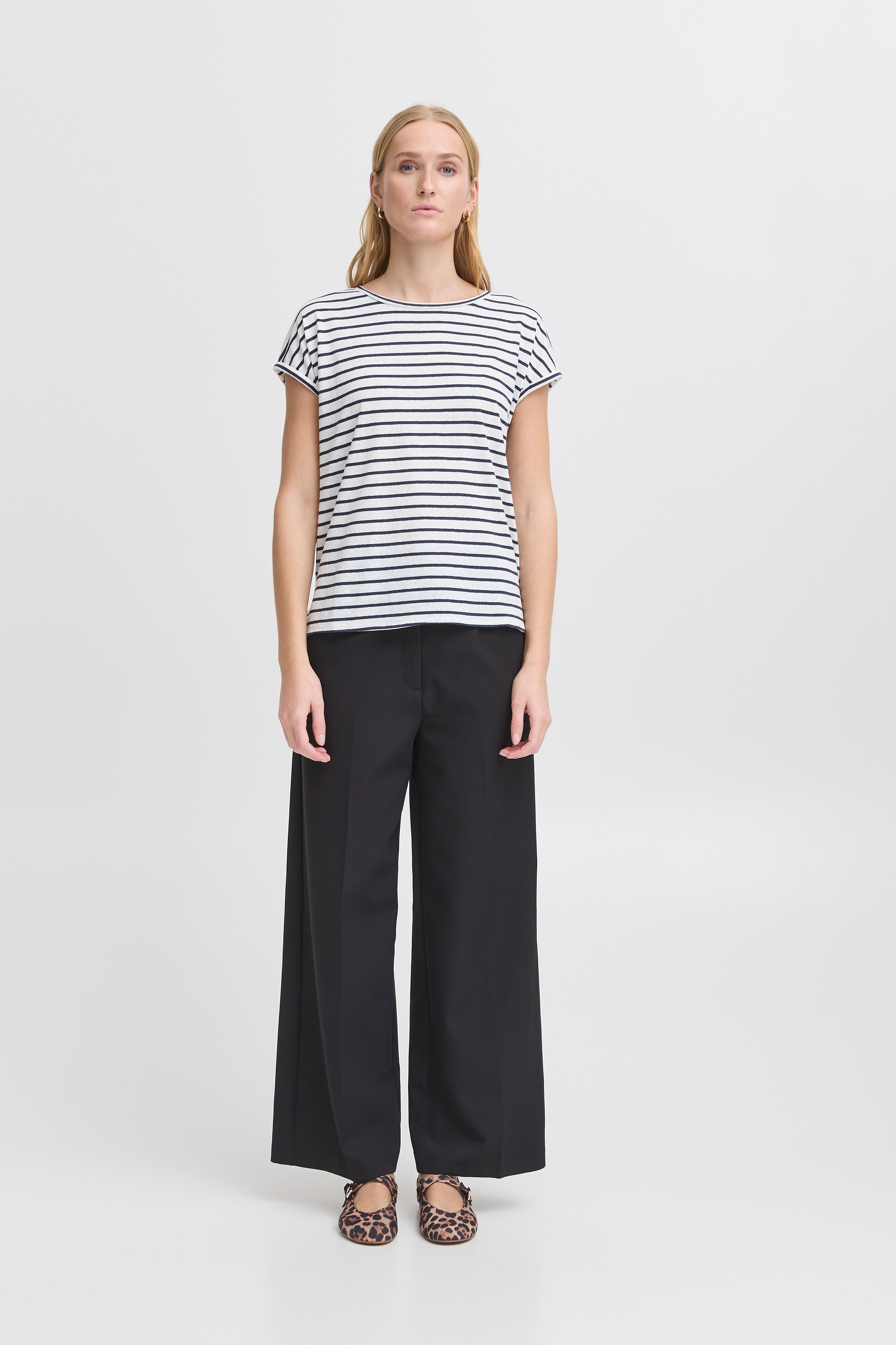 IHYULIETTA T-shirt LOOKBOOK FRONT 20122855-205065