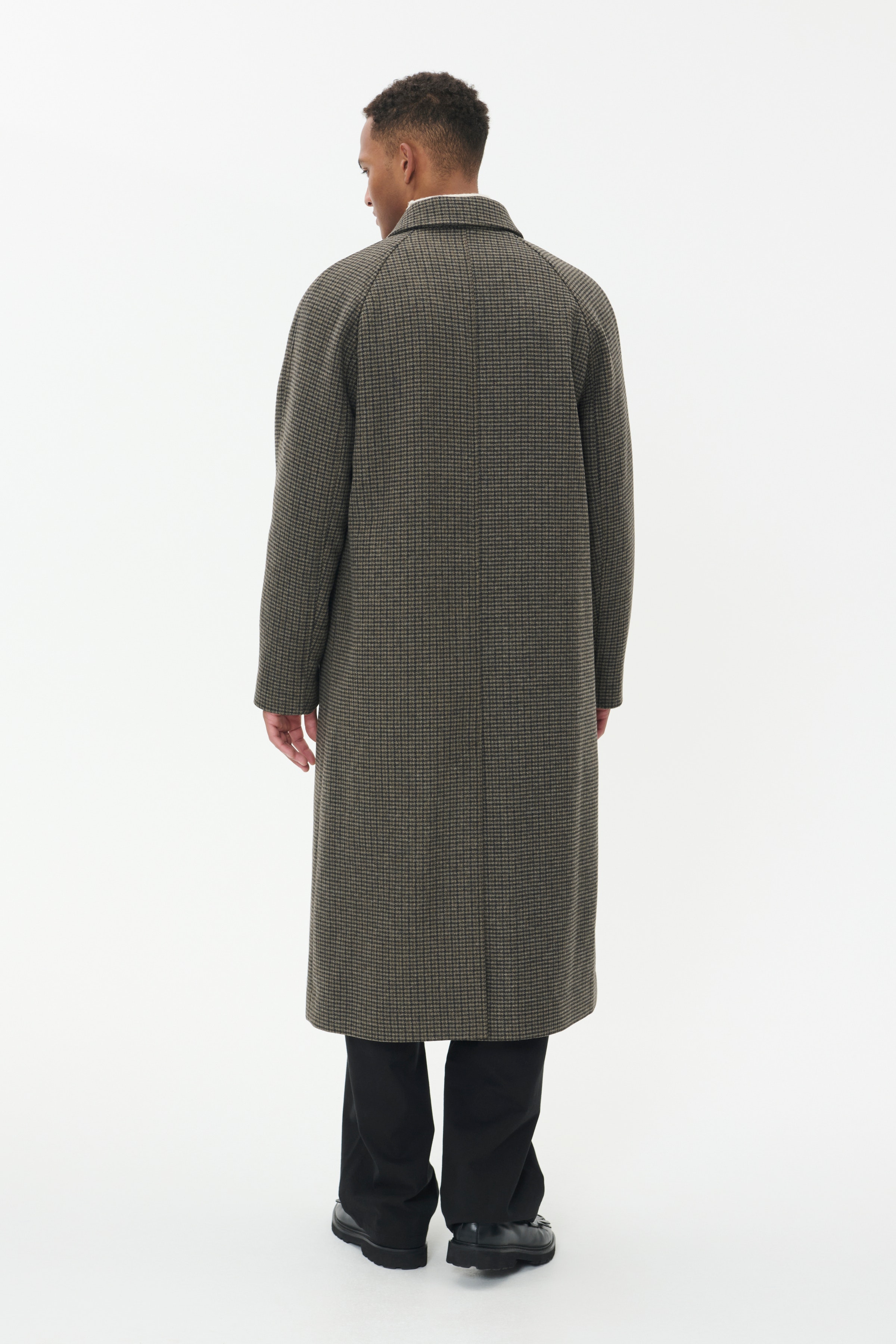 MAelijah M73 Mantel LOOKBOOK BACK 30208860-190809