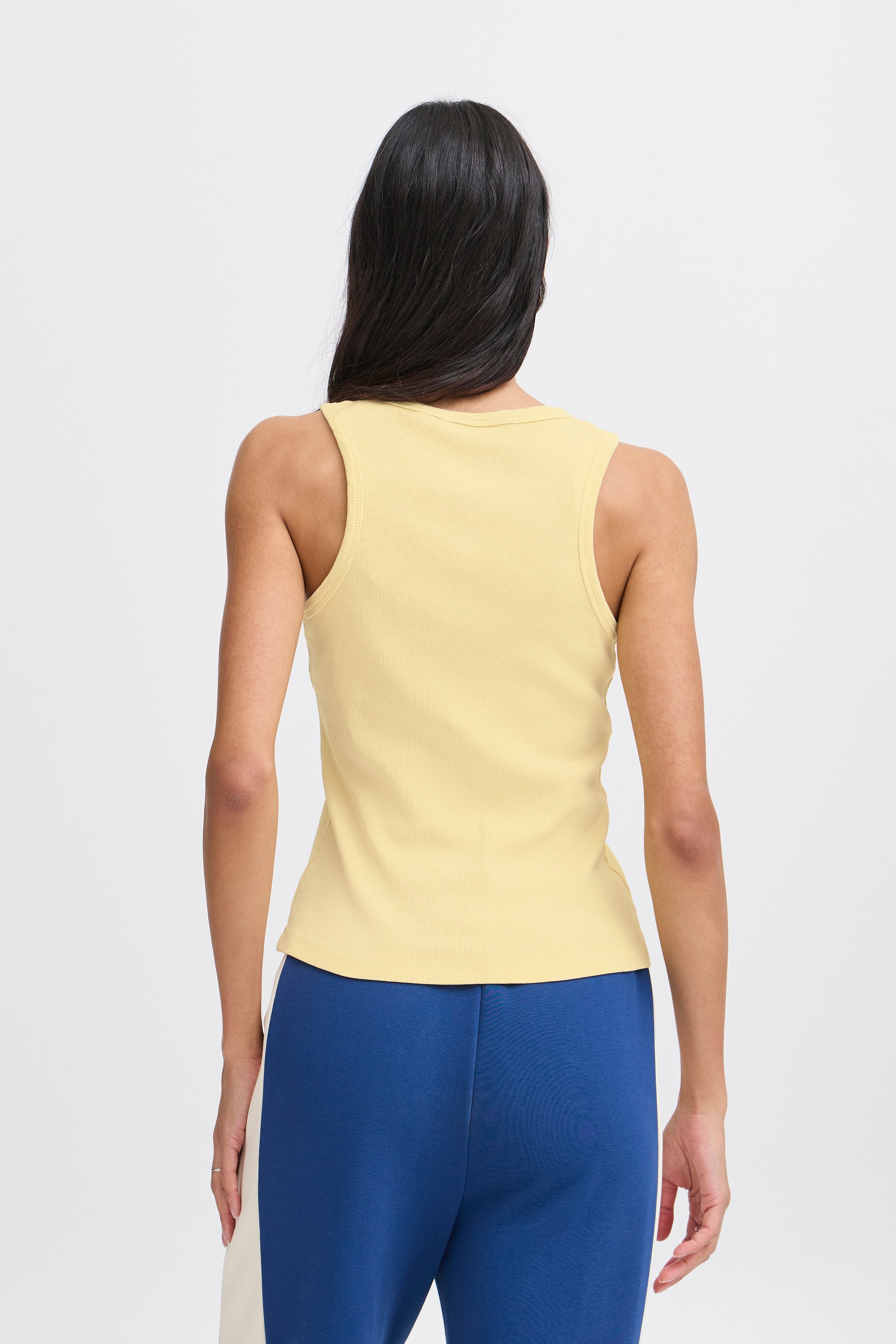 JCRASA Top LOOKBOOK BACK 22800908-120824