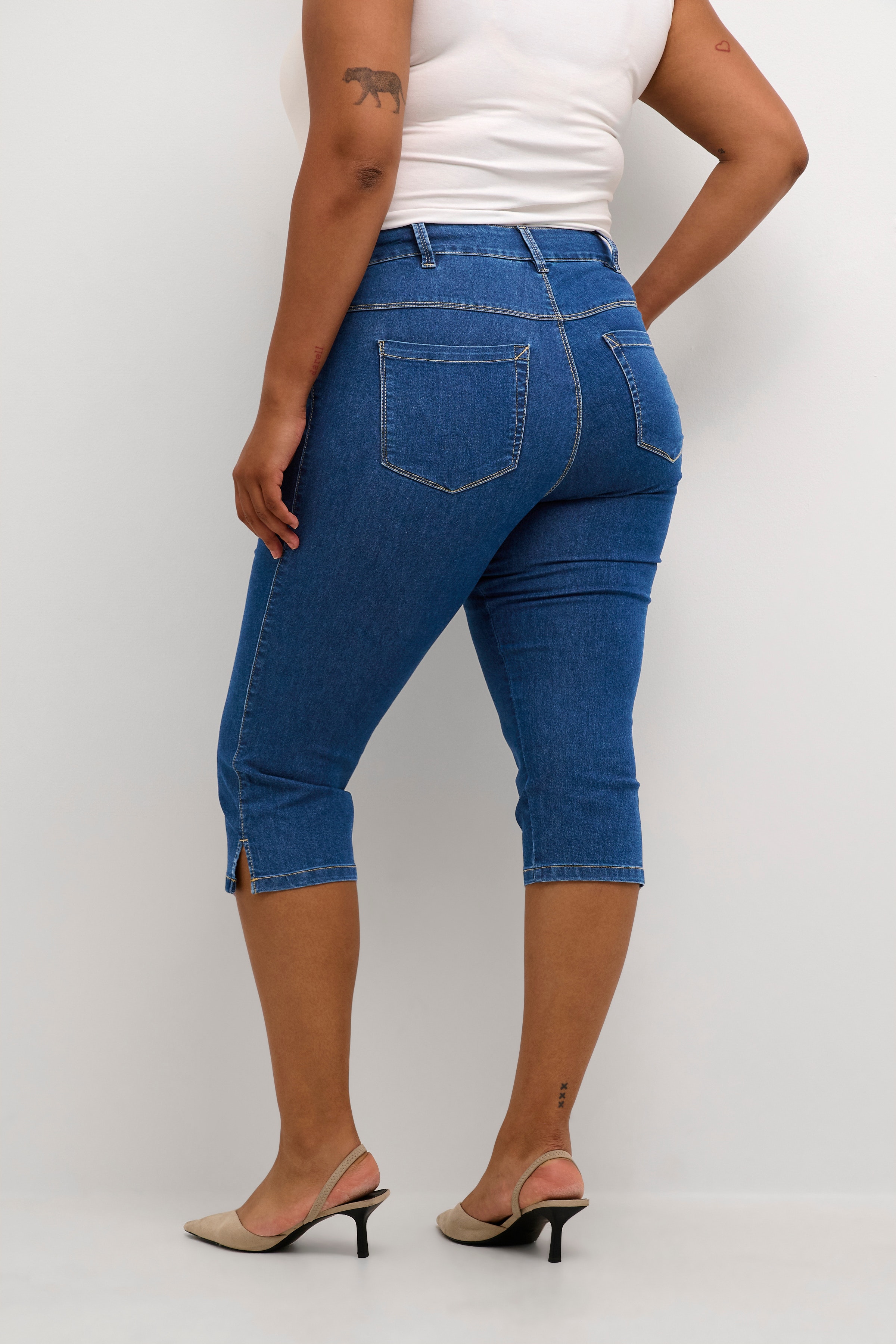 KCvicka Jeans LOOKBOOK BACK 10580889-103758