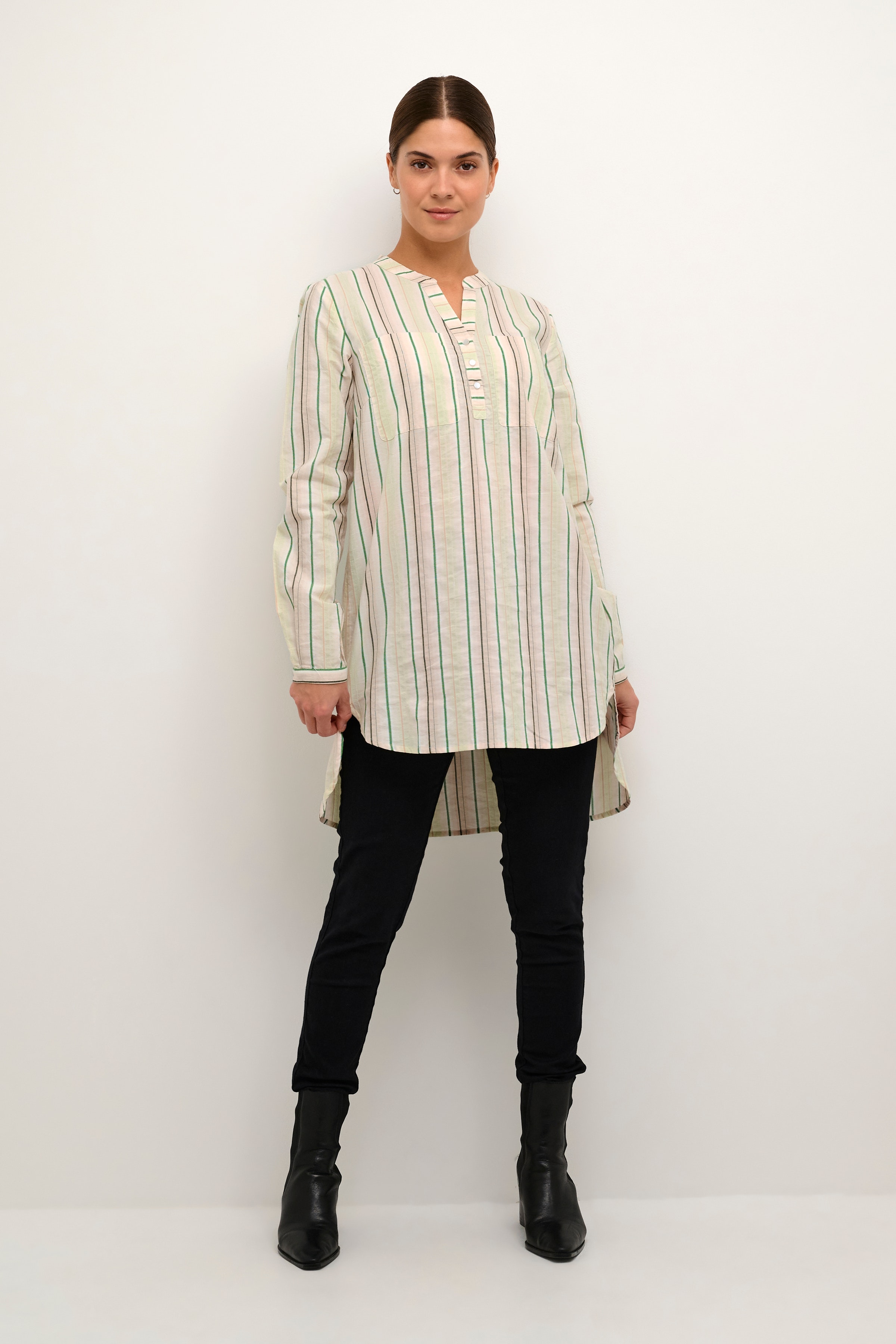 BPjosefine Tunic LOOKBOOK FRONT 10590390-104064B