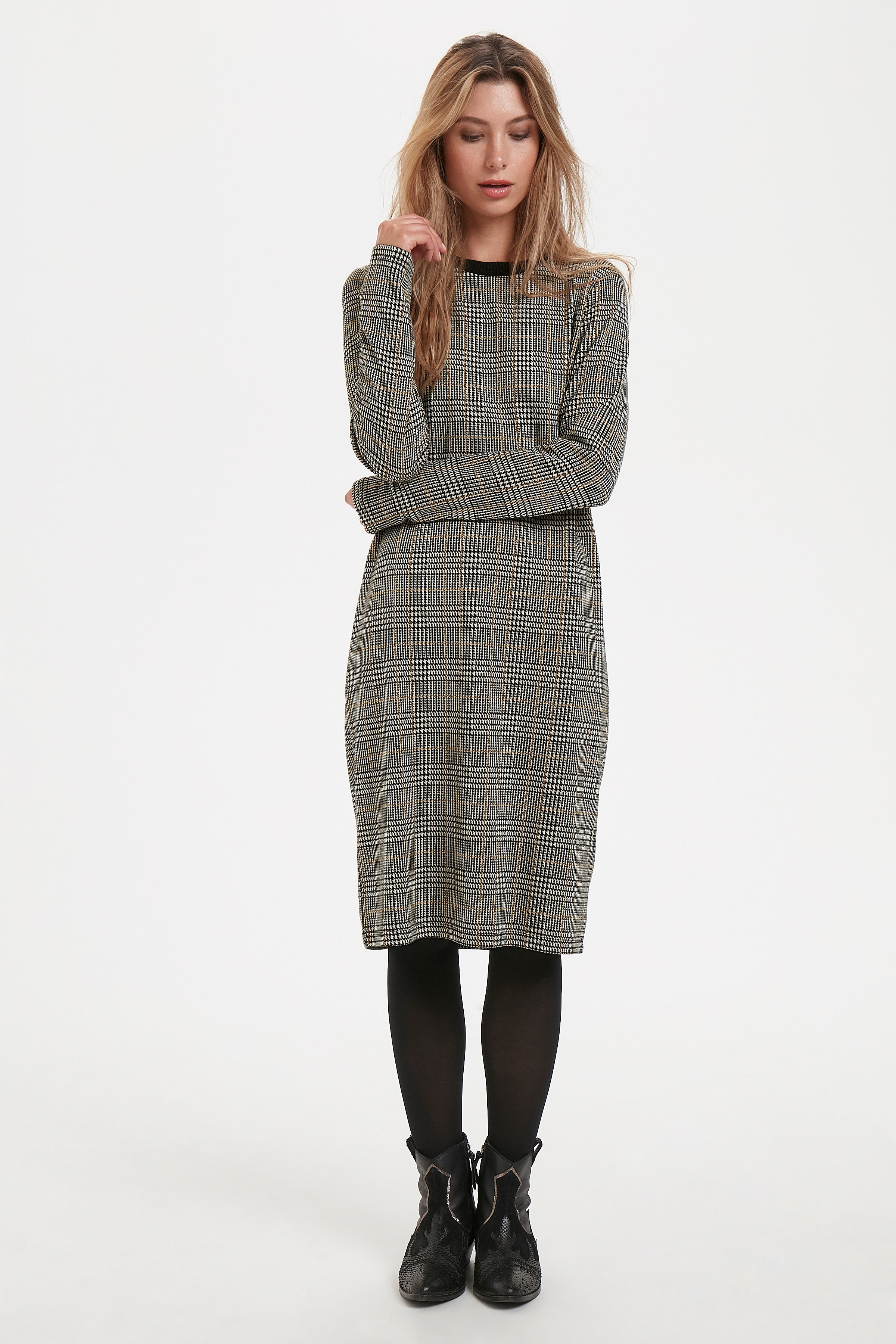 BPINIS Klänning LOOKBOOK FRONT 40102994-4009000