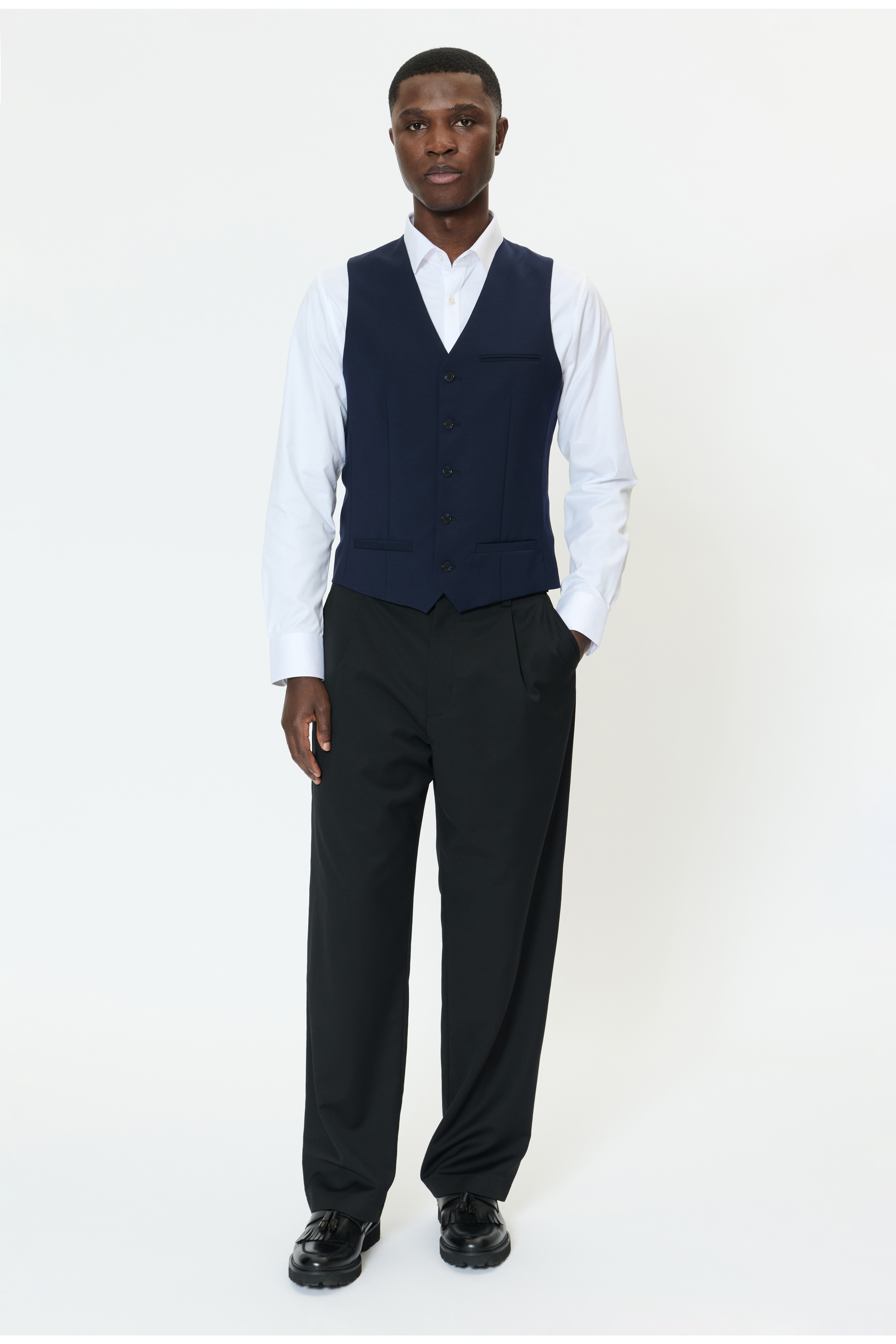Breck Waistcoat LOOKBOOK FRONT 30203654-20211