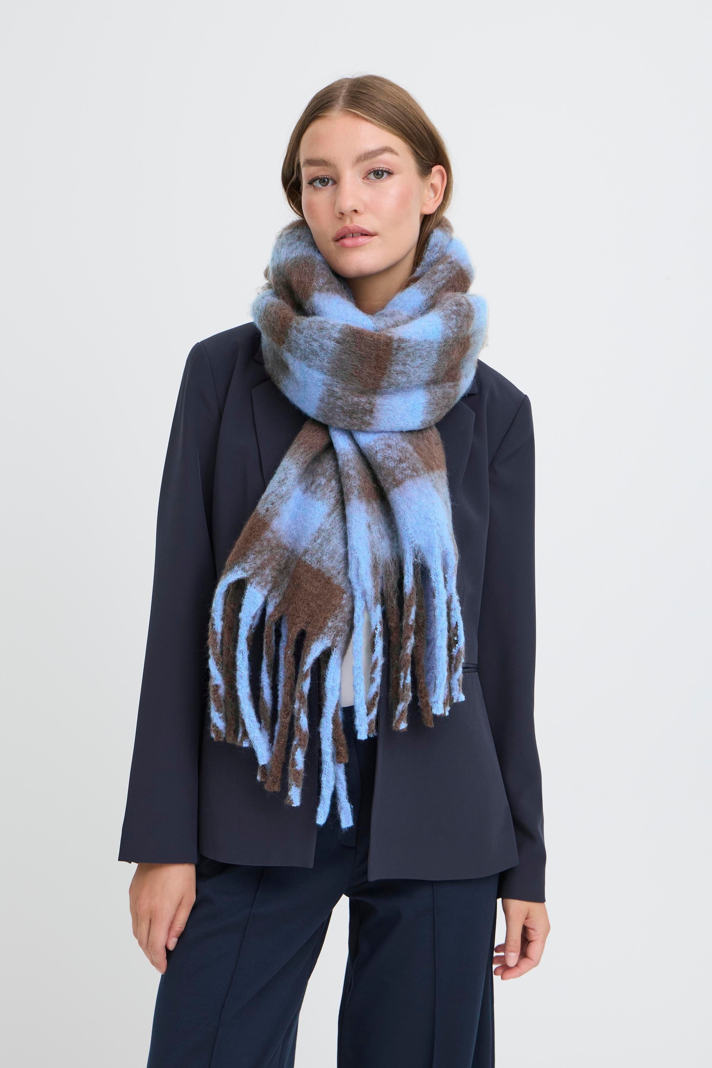 IAMANUELLA Skjerf LOOKBOOK FRONT 20124747-190915