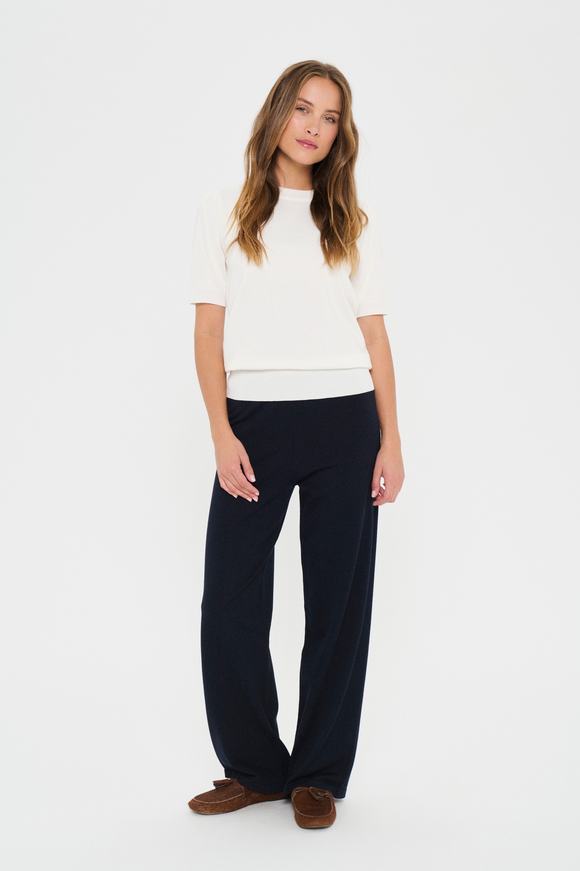 MilaSZ Hose LOOKBOOK FRONT 30511095-193924