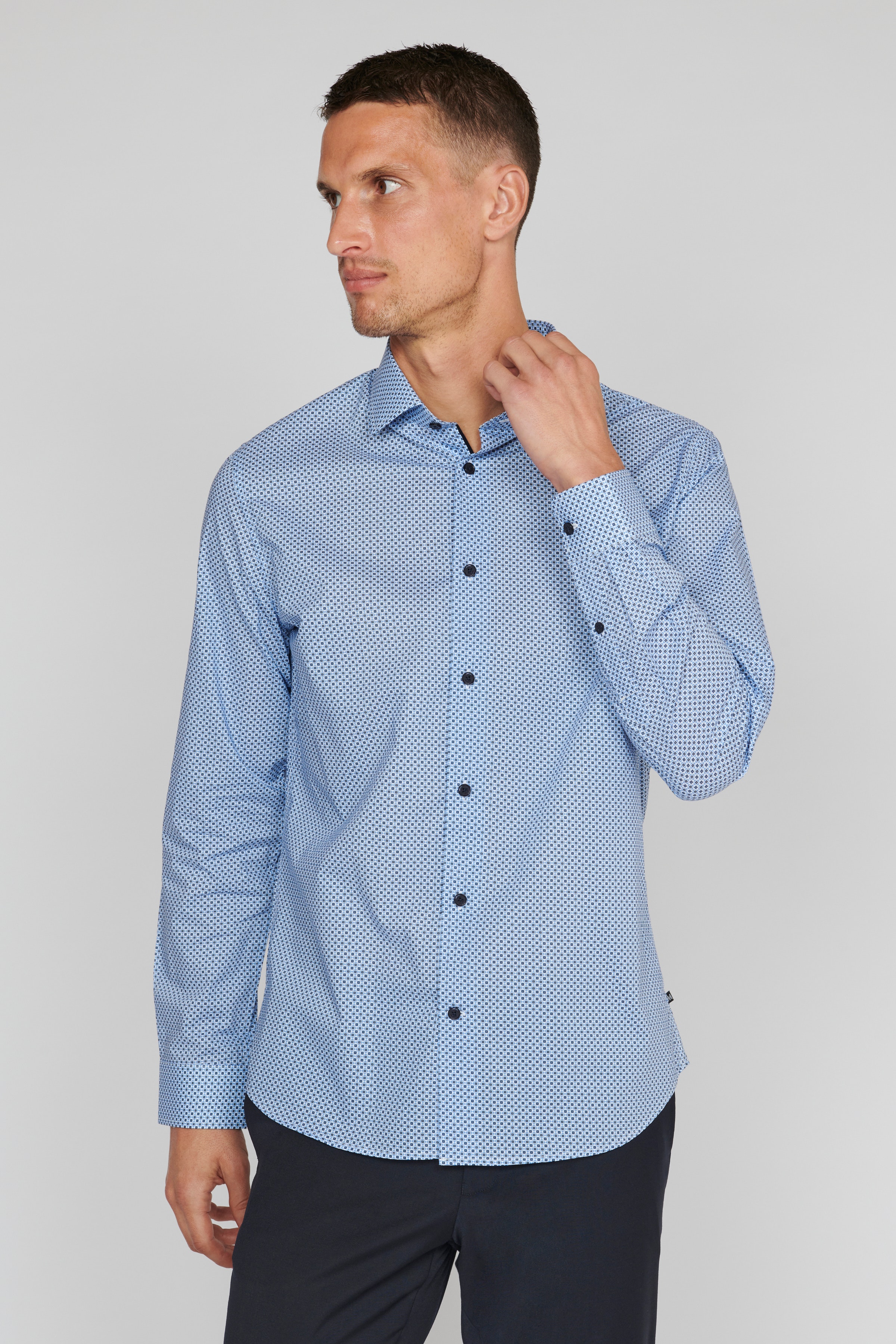 MAtrostol BN Shirt LOOKBOOK FRONT 30207169-194028