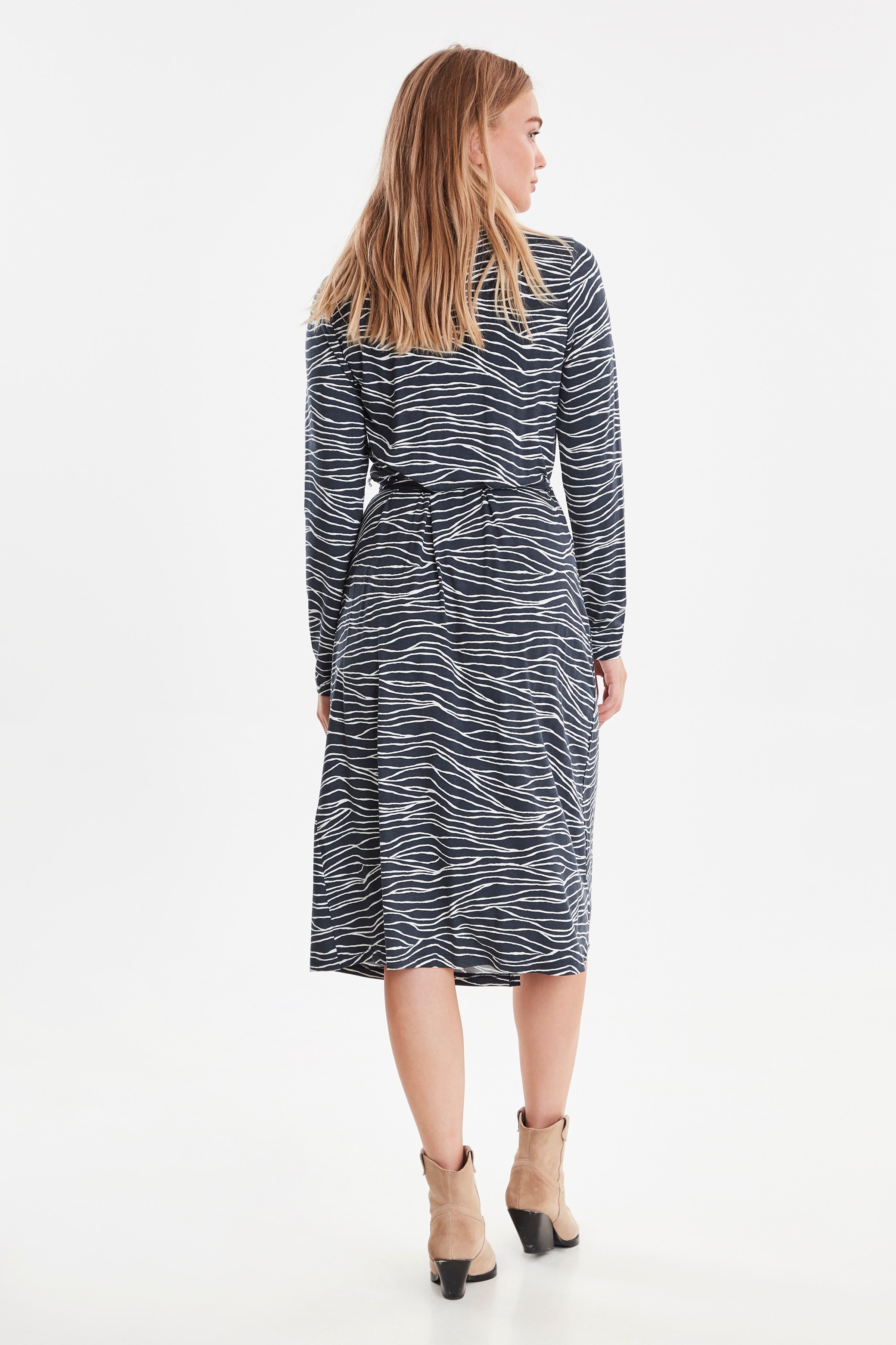 BYPemmy wrap dress LOOKBOOK BACK 20807584-80032