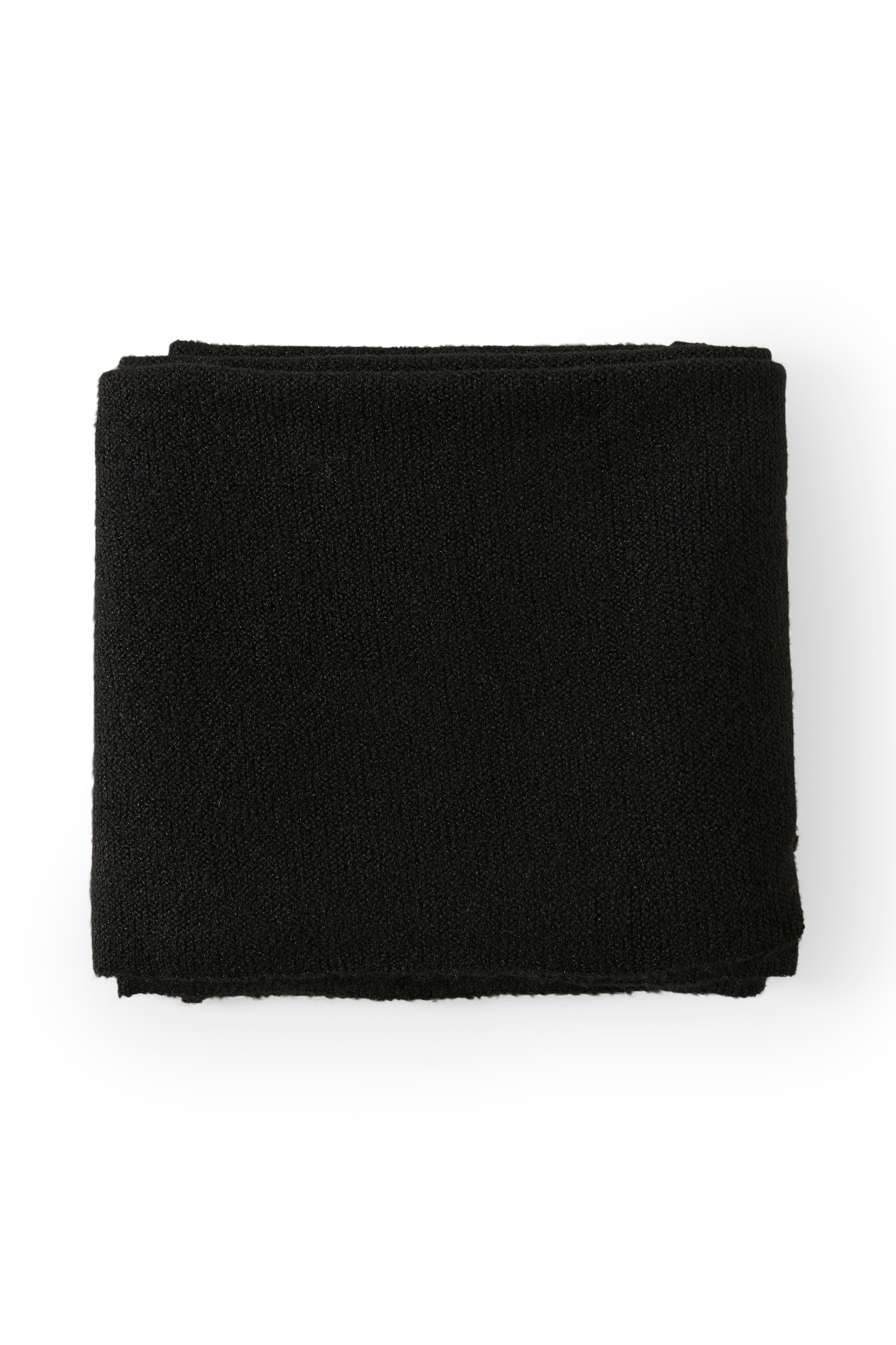 KAhannah Skjerf PACK DETAIL 10508583-100121
