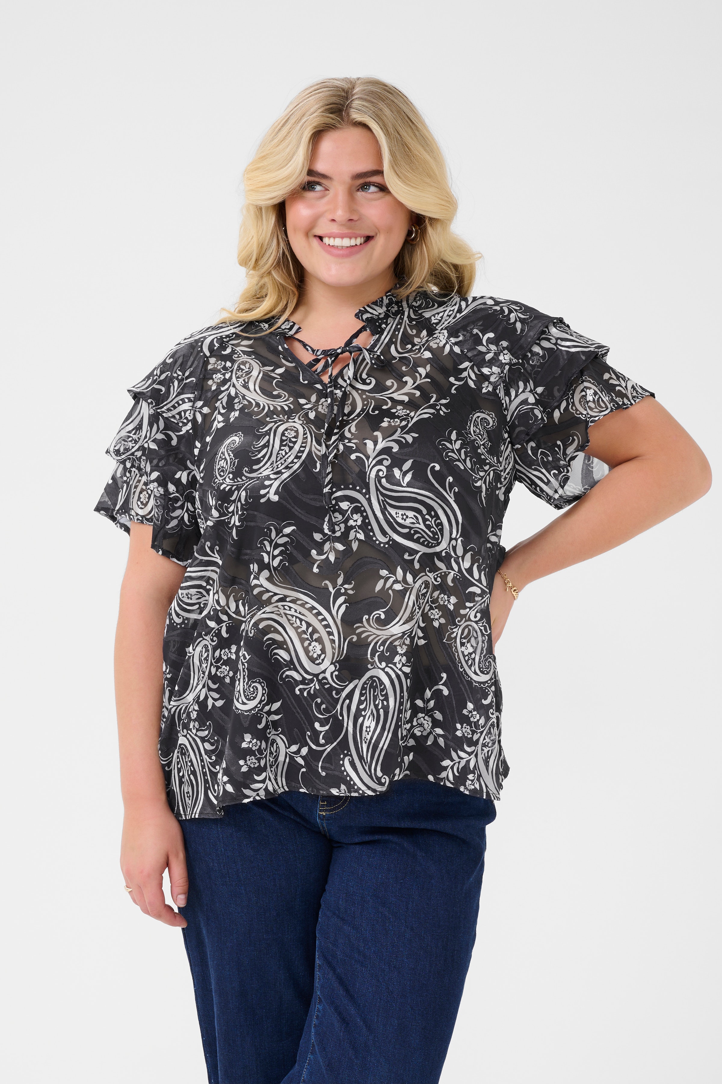 KClectra Bluse LOOKBOOK FRONT 10583477-107983