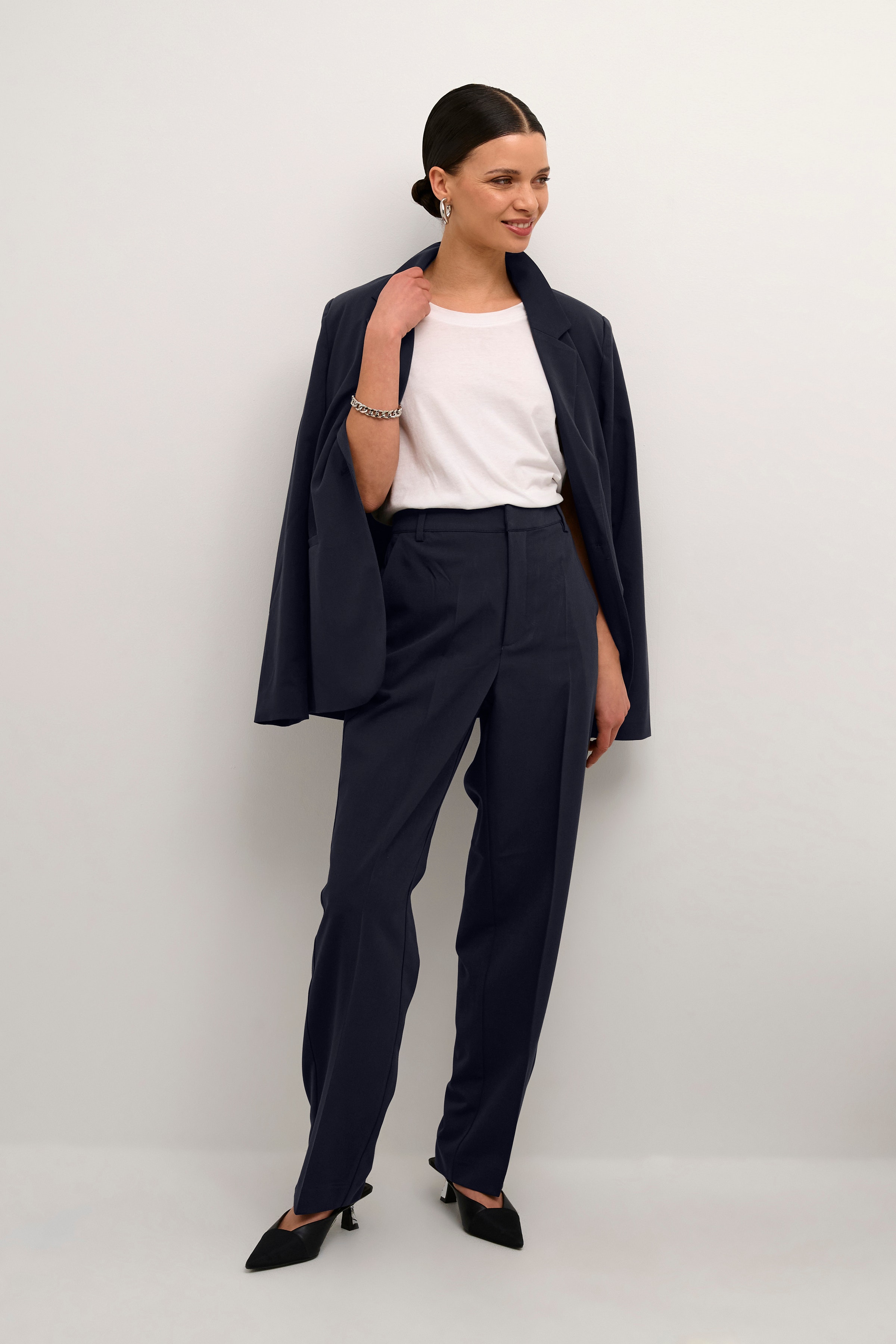 KAsakura Trousers LOOKBOOK FRONT 10507770-100121