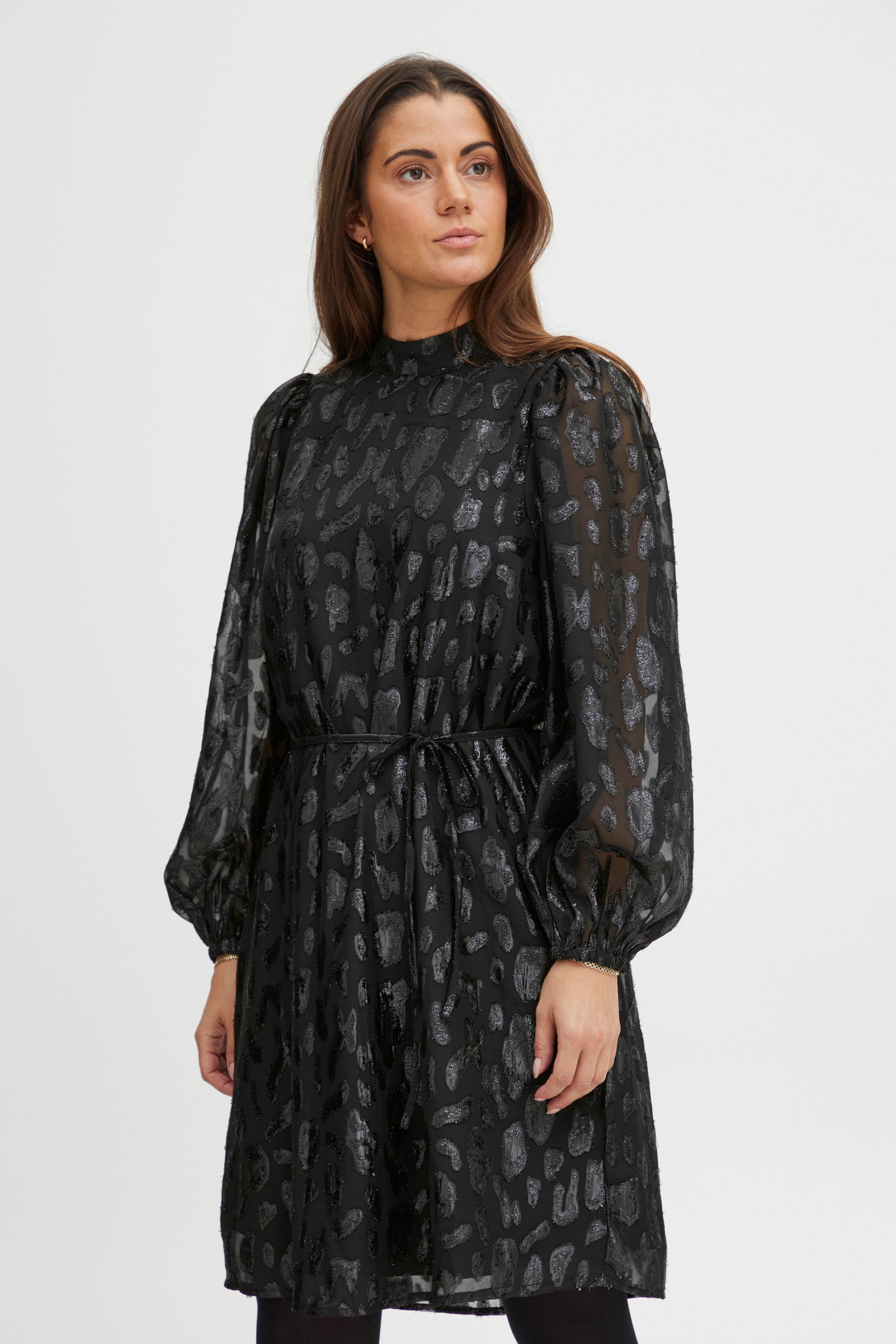 FRSPARKLE Kjole LOOKBOOK FRONT 20611575-200113