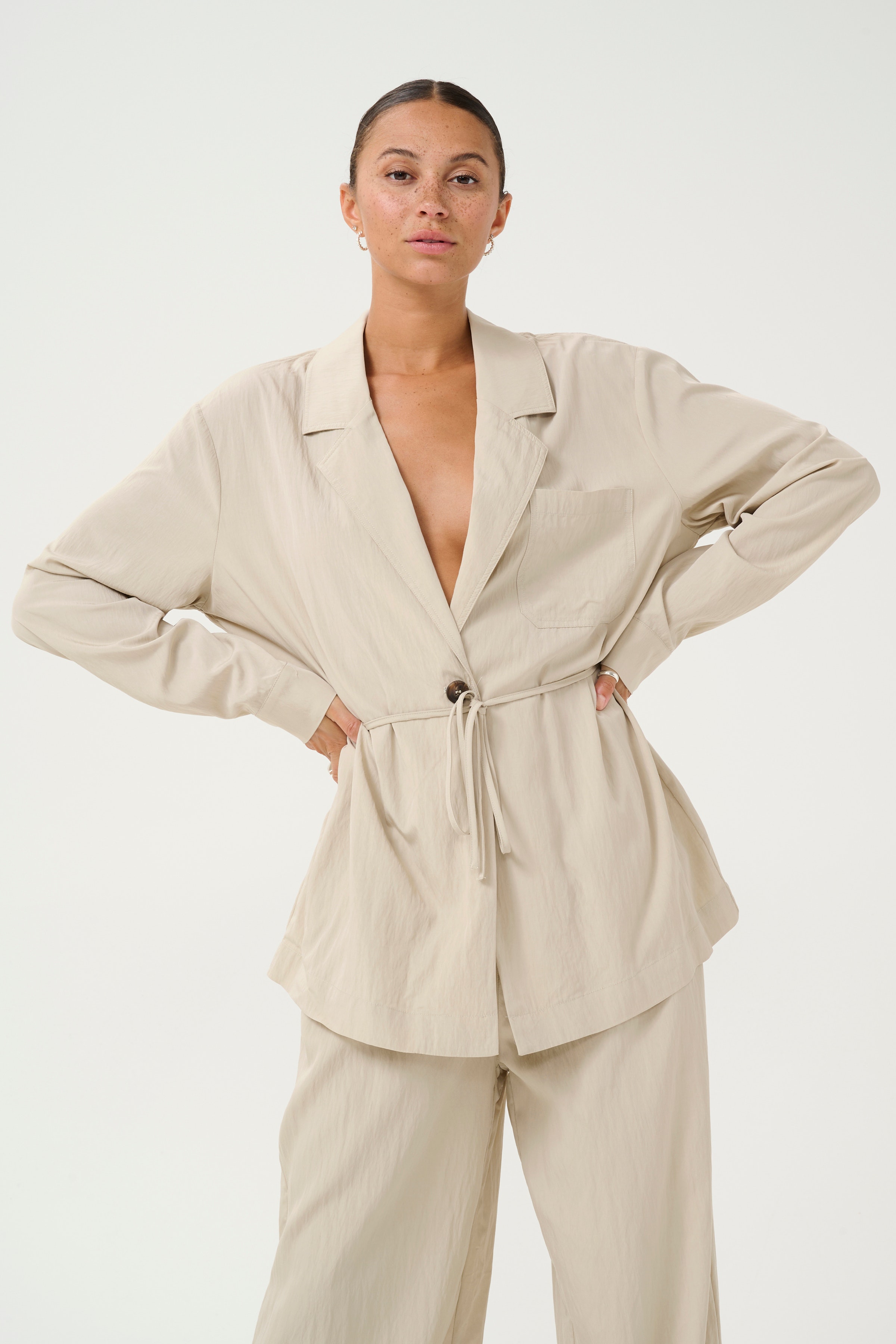 KAtrinity Skjorte LOOKBOOK FRONT 10509692-151305