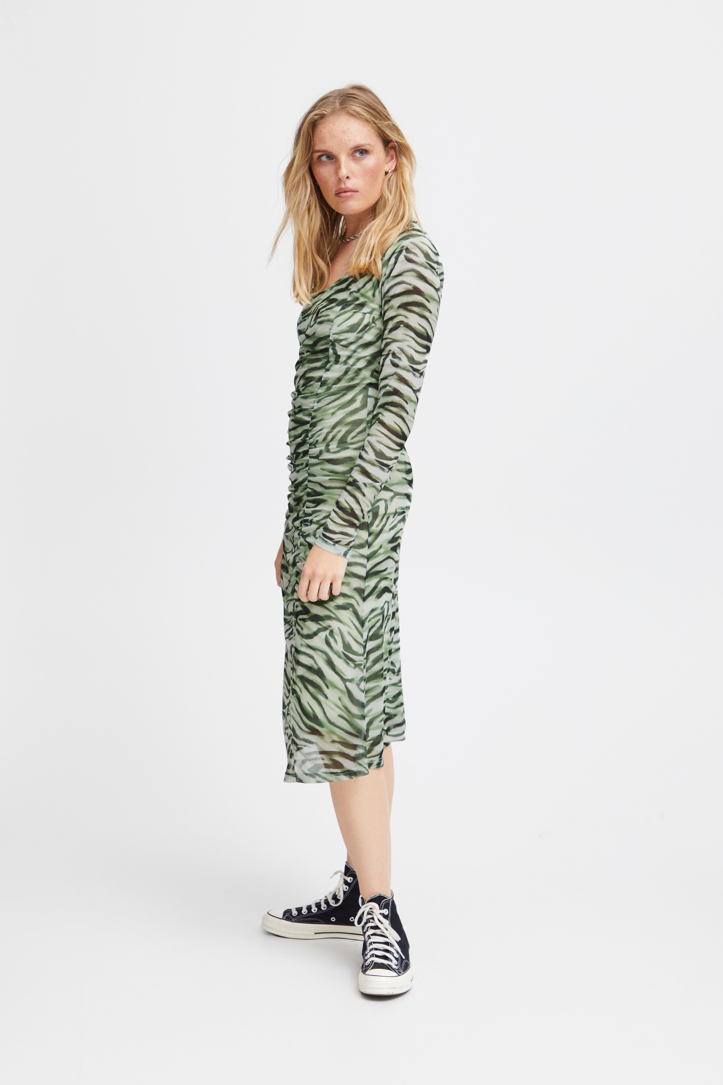 IHISTA Kjole LOOKBOOK FRONT 20120321-202750