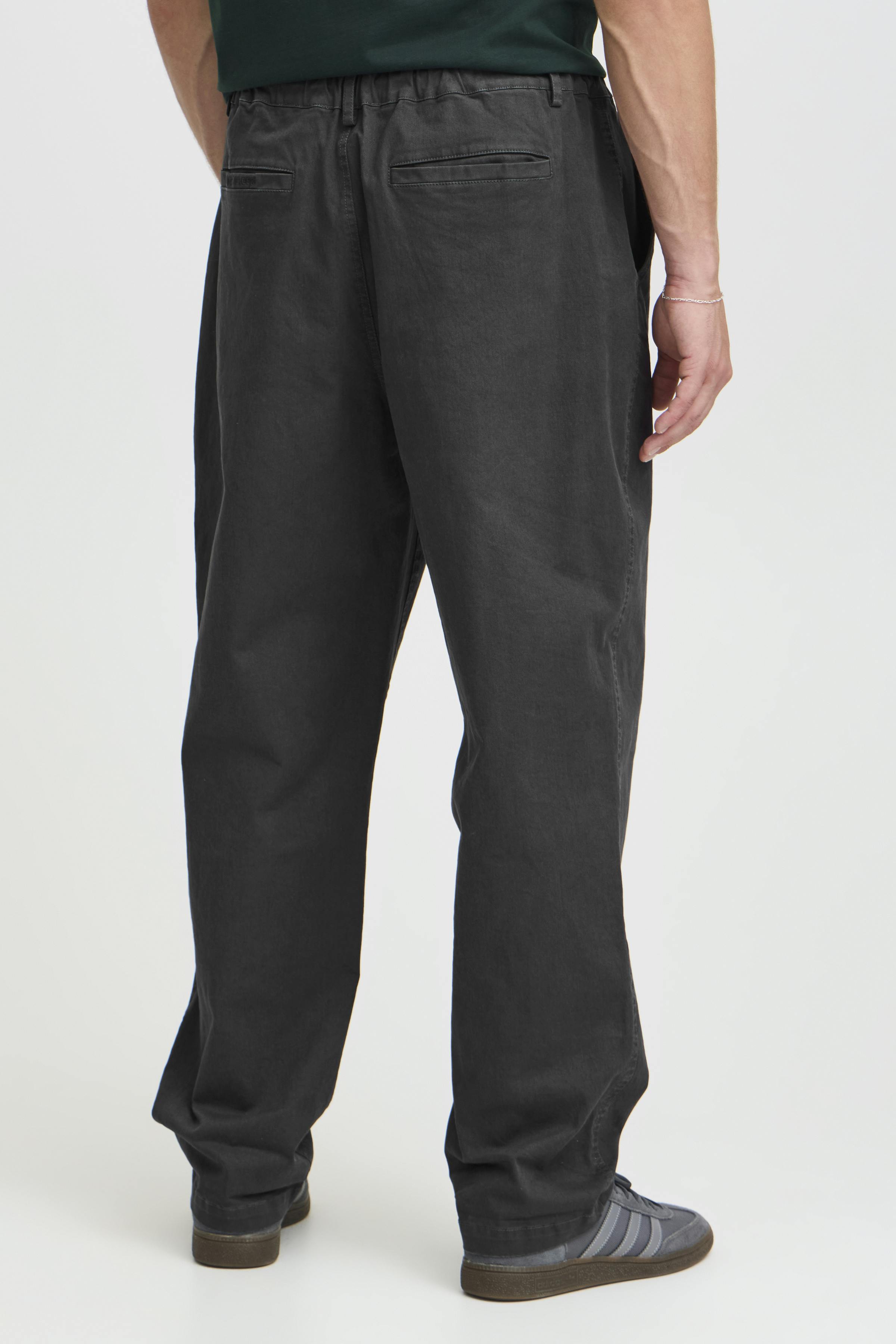 JCMDIXI Hose LOOKBOOK BACK 22800677-194104