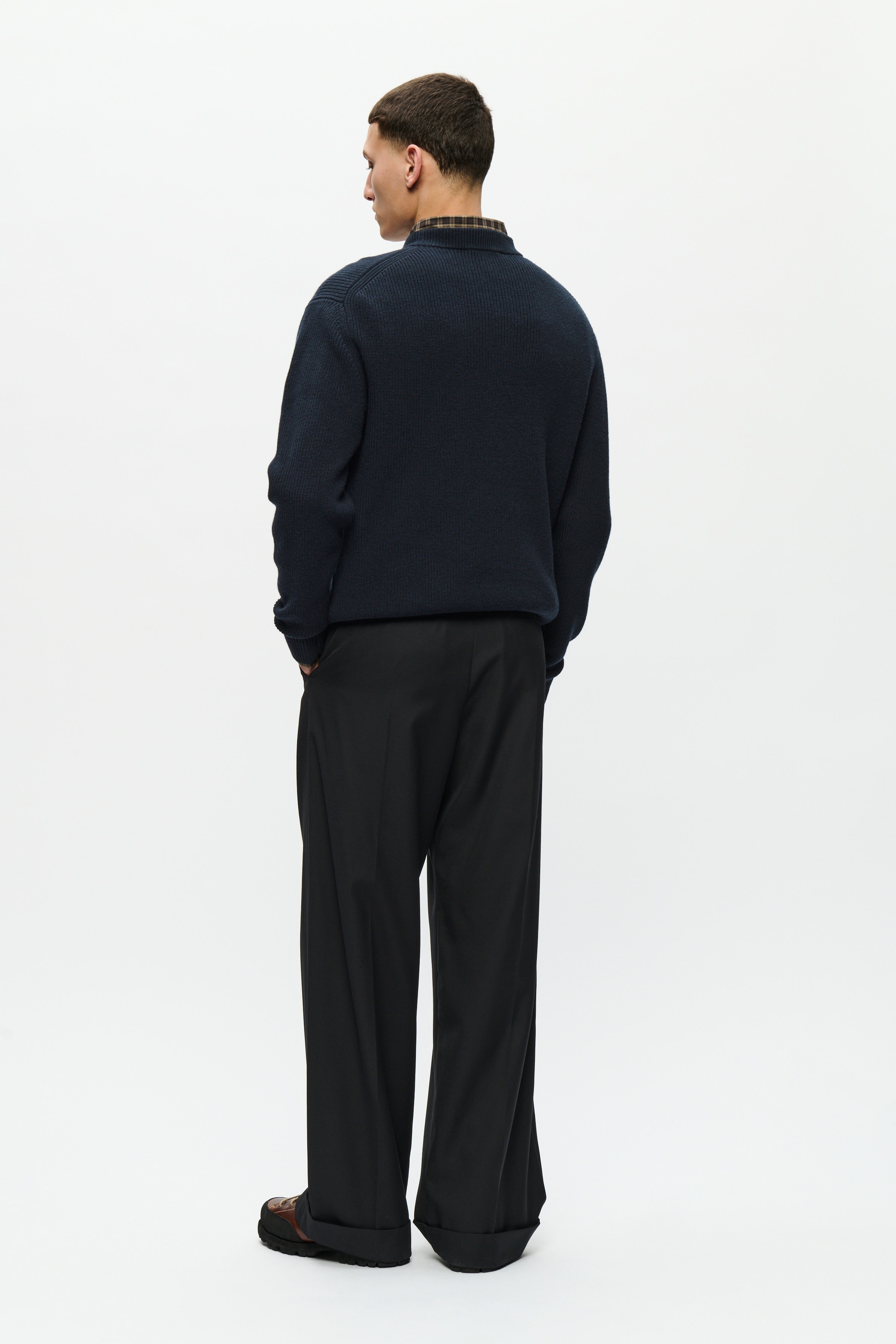 WWLuca Bukser LOOKBOOK BACK 30251480-303700