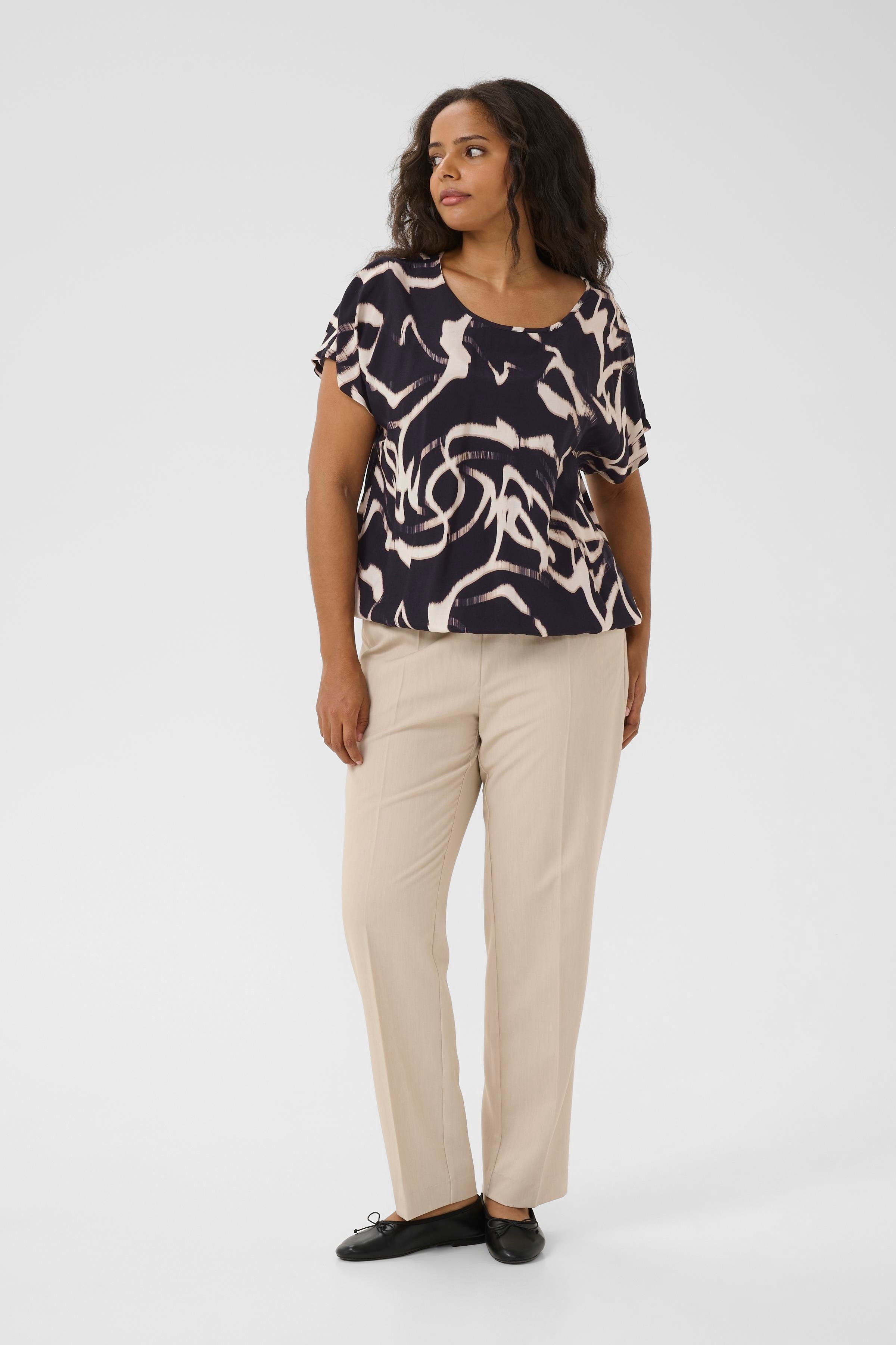 KCmaren Blus LOOKBOOK FRONT 10583404-107701