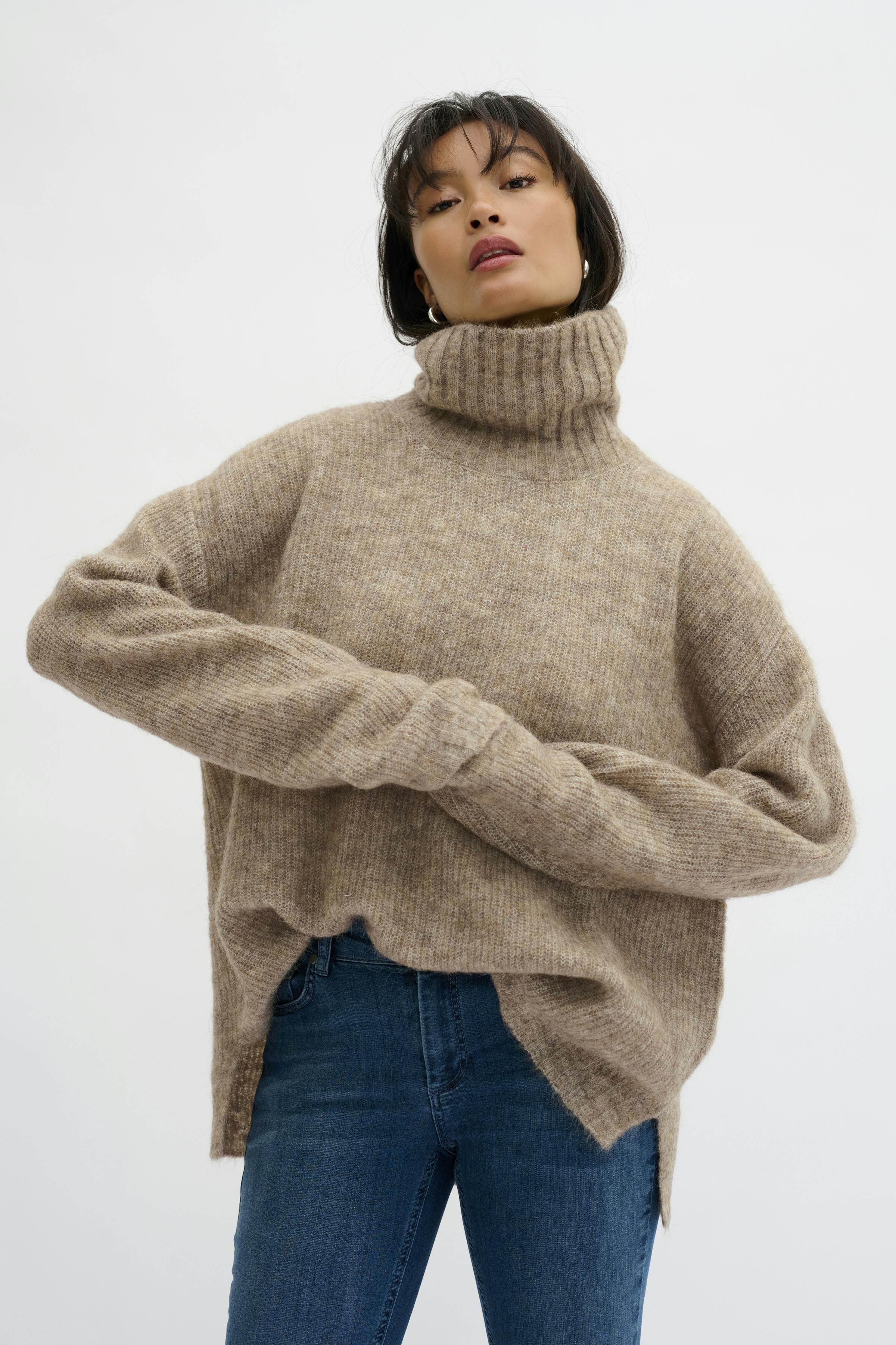 11 Knitted pullover LOOKBOOK FRONT 10703605-1710091