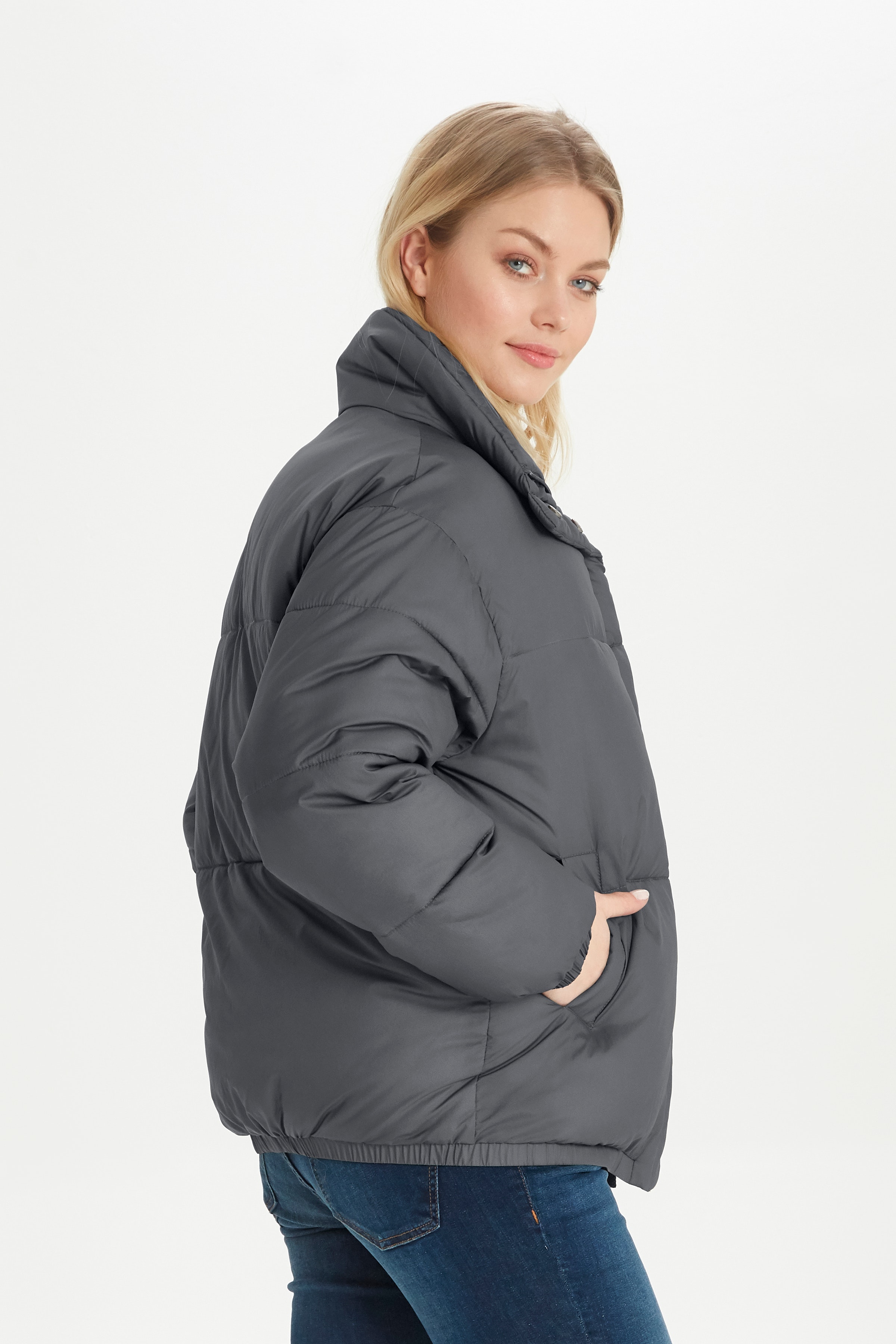 BYAlma Jacket LOOKBOOK BACK 20806287-80167