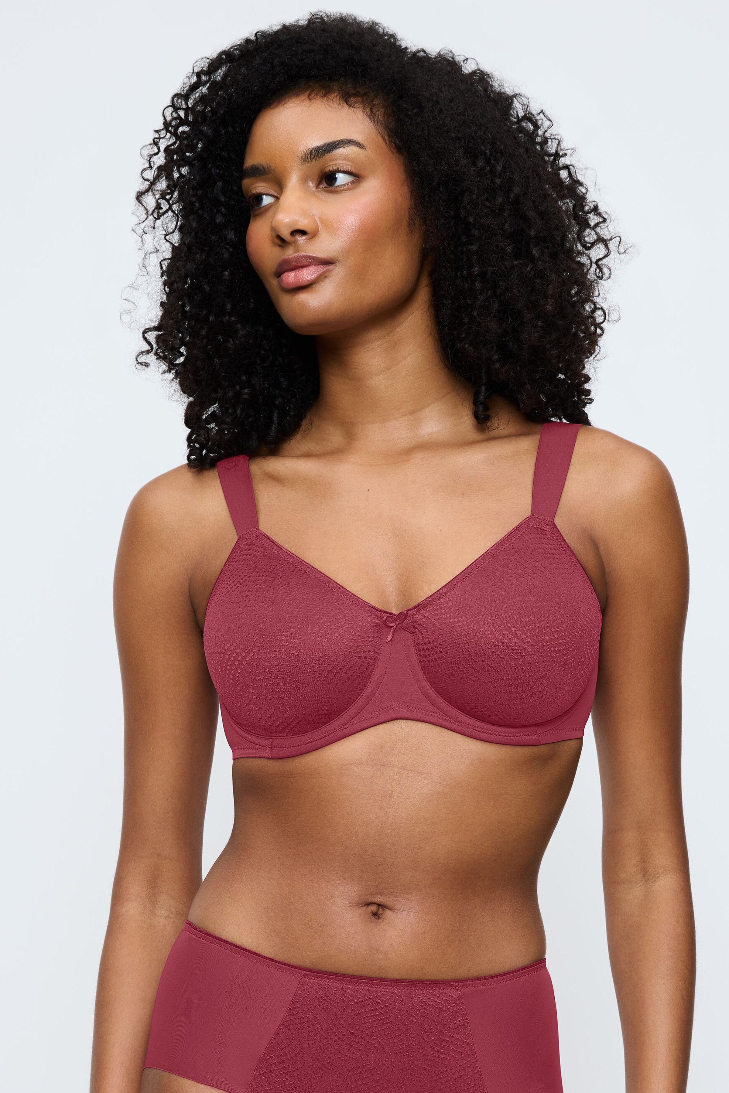 EssentialMinimizer BH LOOKBOOK FRONT 40500275-T6926